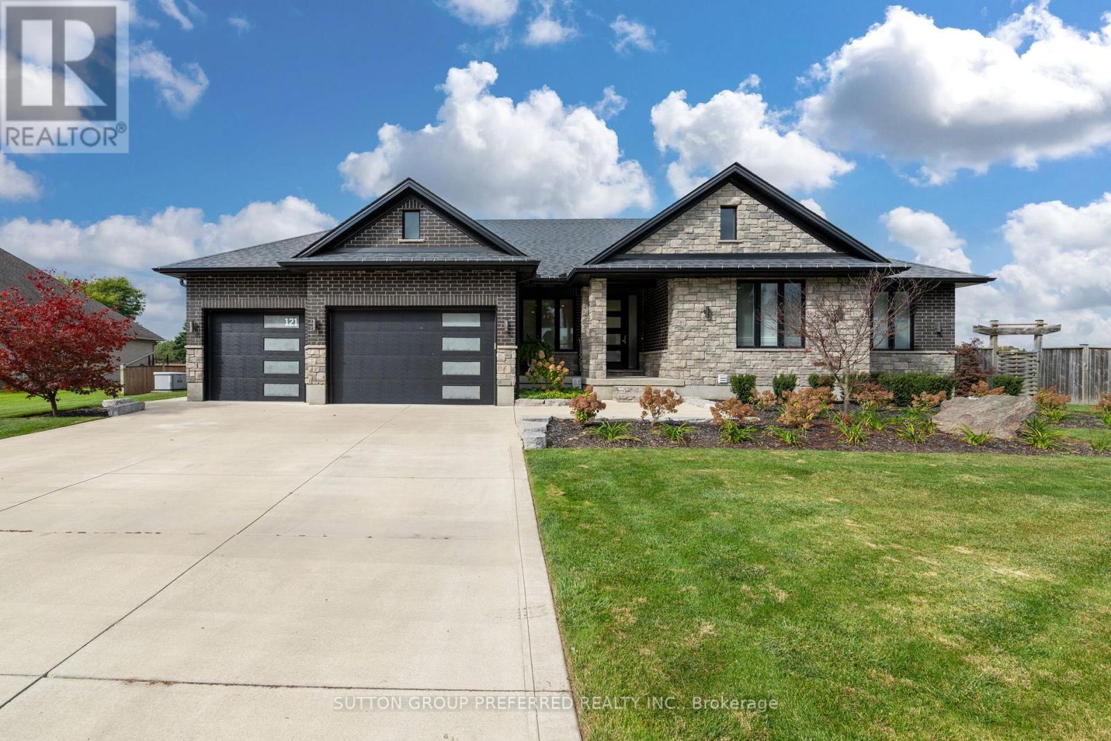 121 LEWIS DRIVE, Middlesex Centre, Ontario