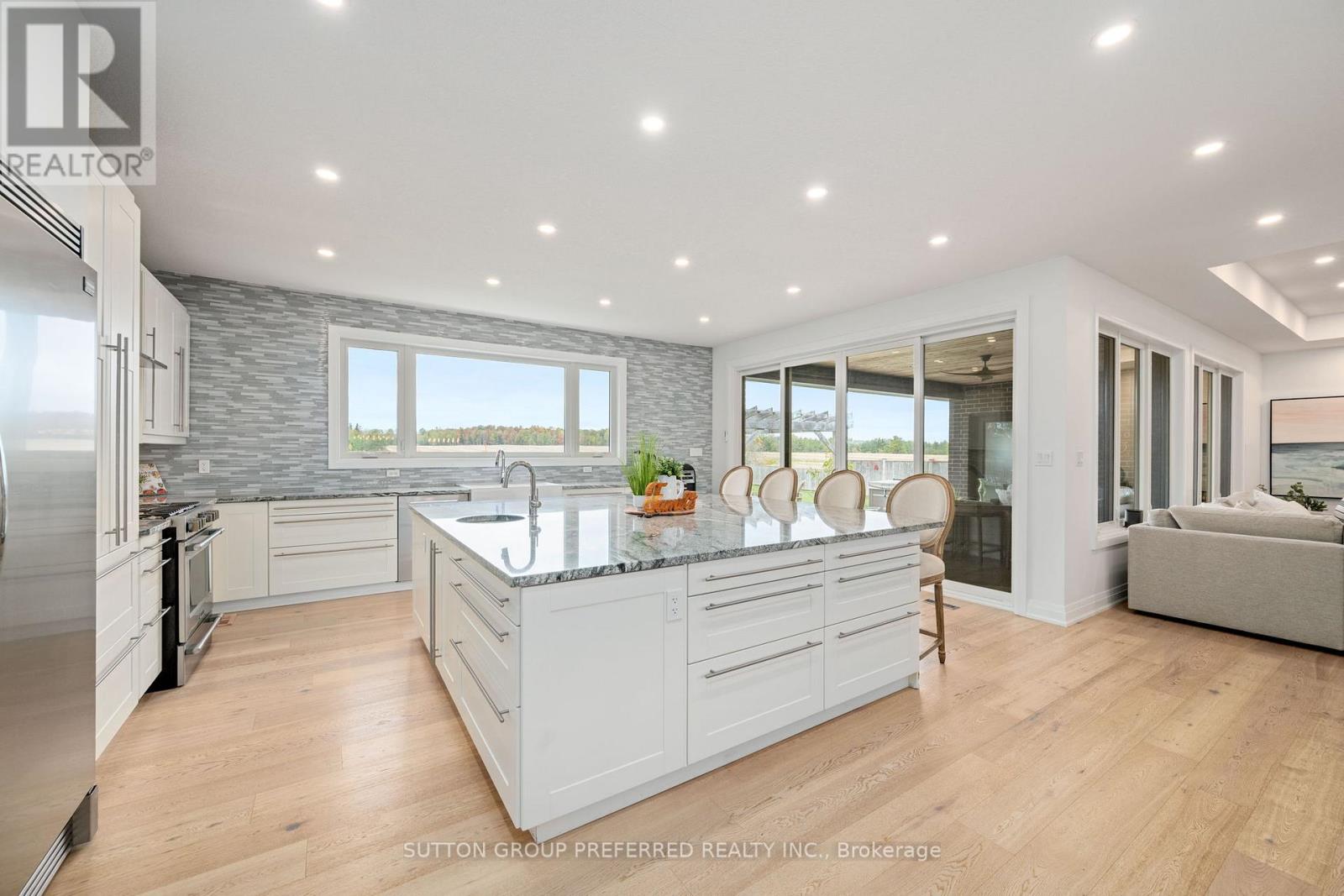121 Lewis Drive, Middlesex Centre, Ontario  N0L 1A0 - Photo 10 - X12473238