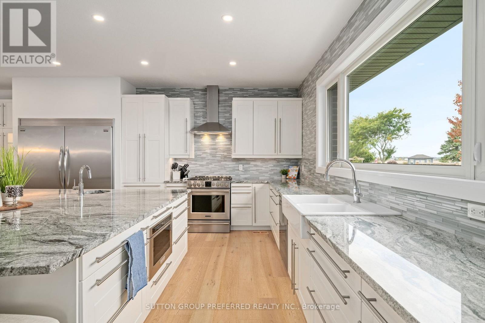 121 Lewis Drive, Middlesex Centre, Ontario  N0L 1A0 - Photo 14 - X12473238