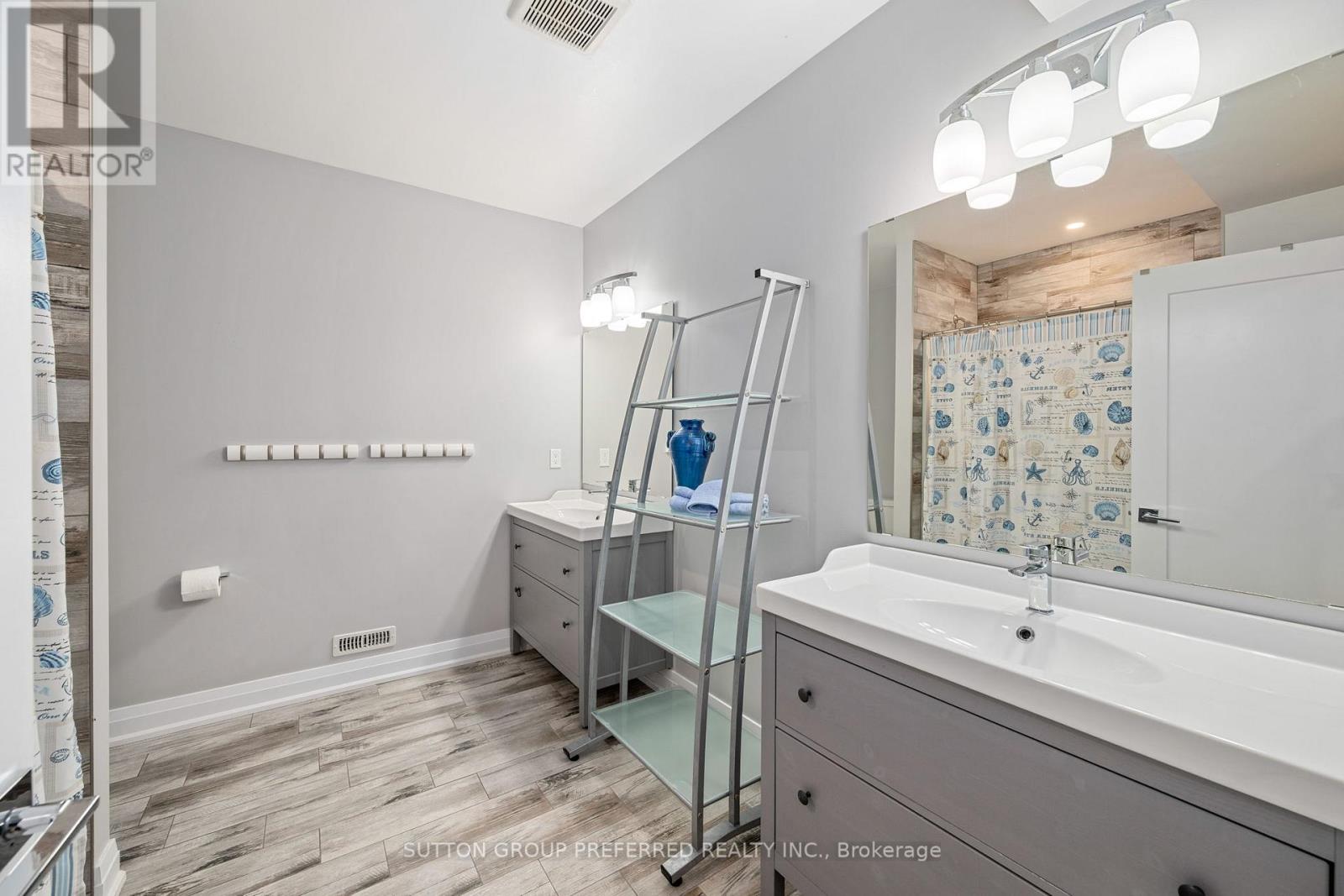 121 Lewis Drive, Middlesex Centre, Ontario  N0L 1A0 - Photo 35 - X12473238