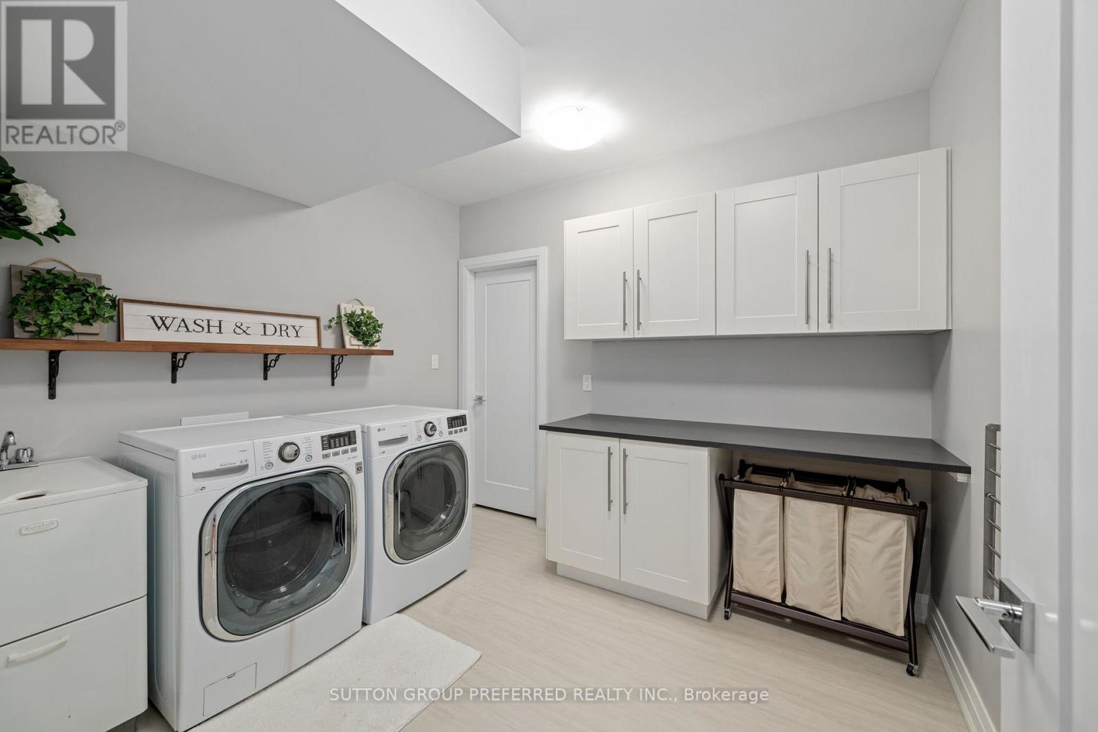 121 Lewis Drive, Middlesex Centre, Ontario  N0L 1A0 - Photo 38 - X12473238
