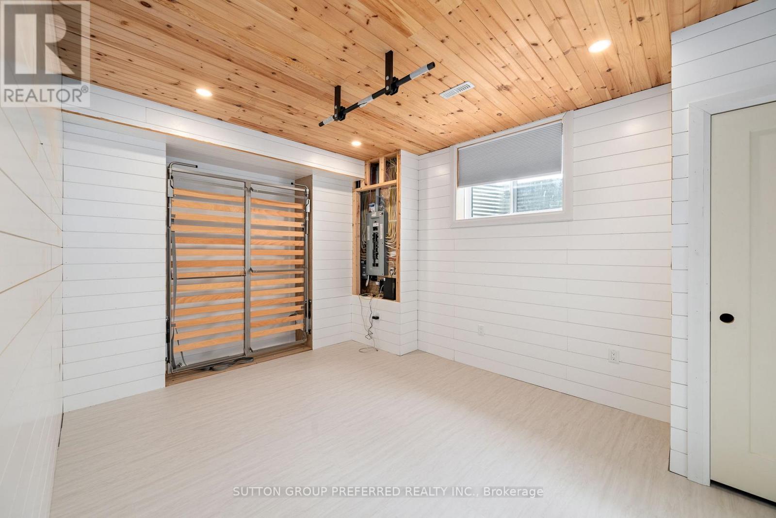 121 Lewis Drive, Middlesex Centre, Ontario  N0L 1A0 - Photo 39 - X12473238
