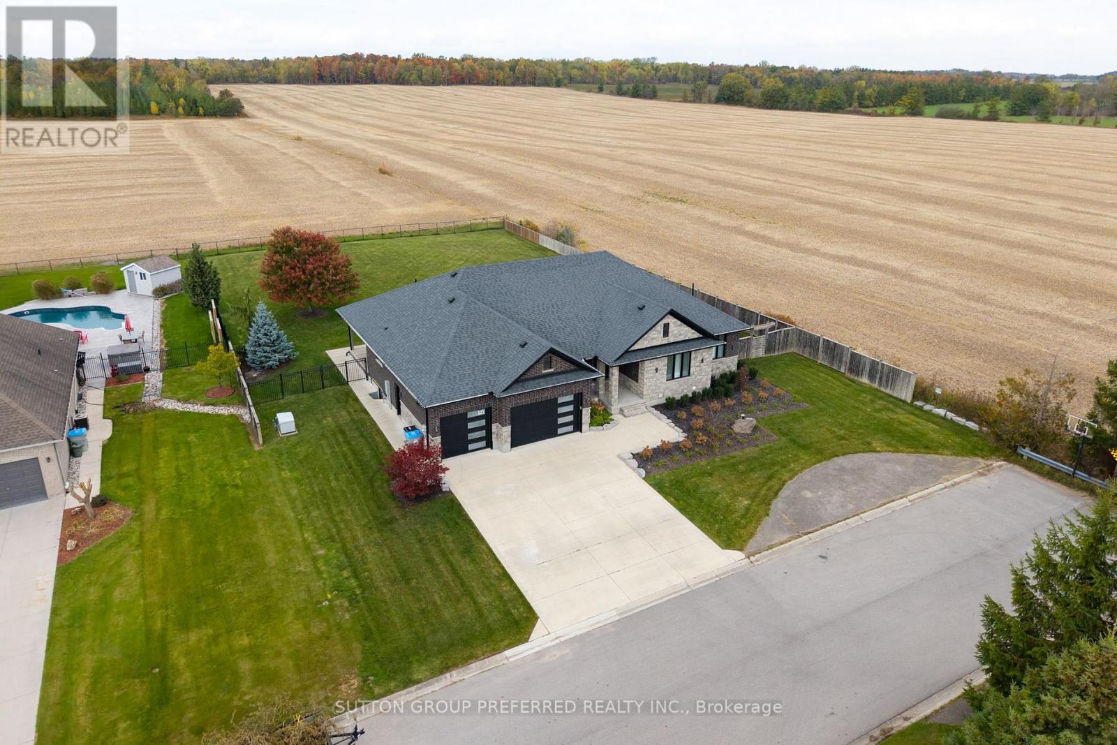 121 Lewis Drive, Middlesex Centre, Ontario  N0L 1A0 - Photo 4 - X12473238