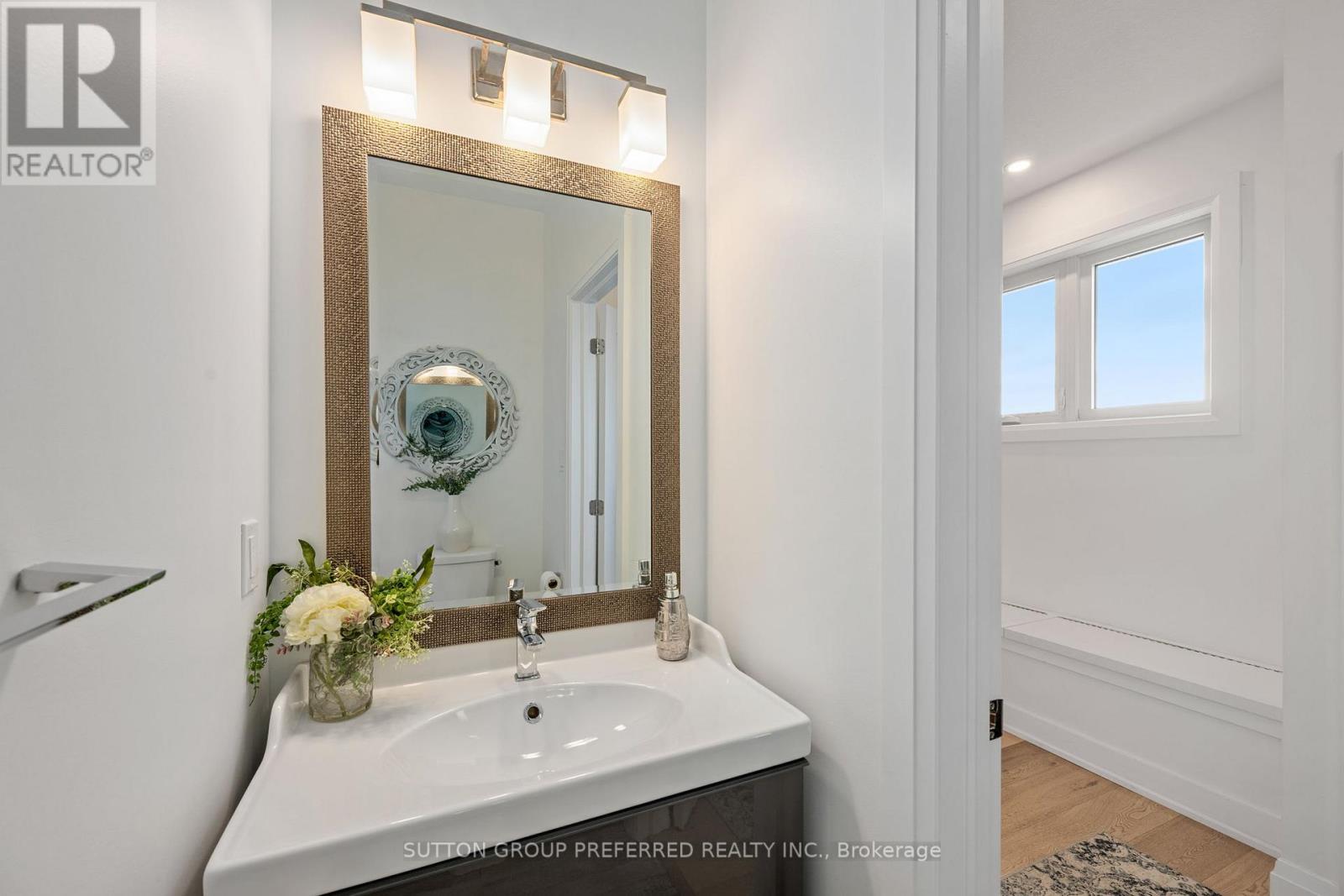 121 Lewis Drive, Middlesex Centre, Ontario  N0L 1A0 - Photo 6 - X12473238