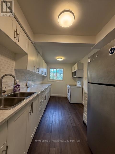 11 - 51 Summit Avenue, London North, Ontario  N6H 2G5 - Photo 6 - X12473260