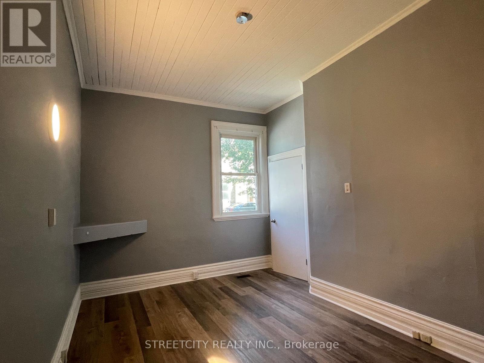 360 Princess Avenue, London East, Ontario  N6B 2A8 - Photo 24 - X12473322