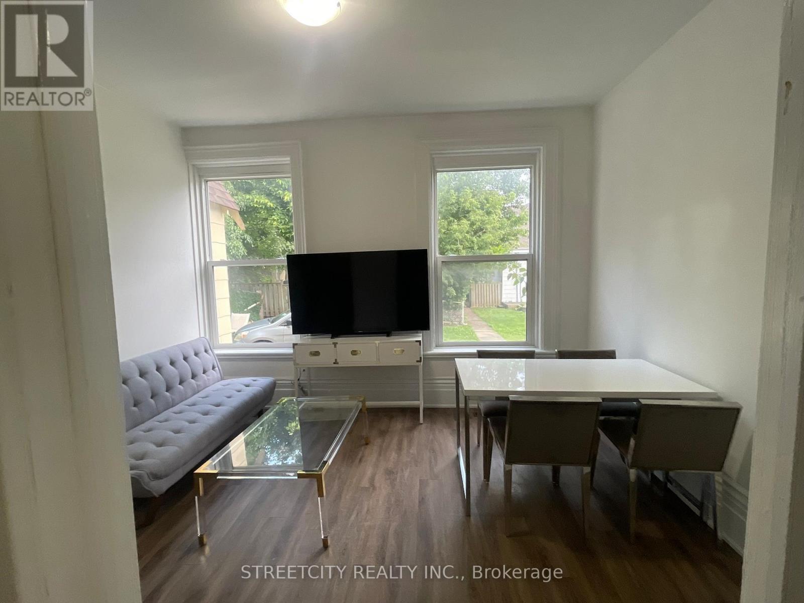 360 Princess Avenue, London East, Ontario  N6B 2A8 - Photo 3 - X12473322