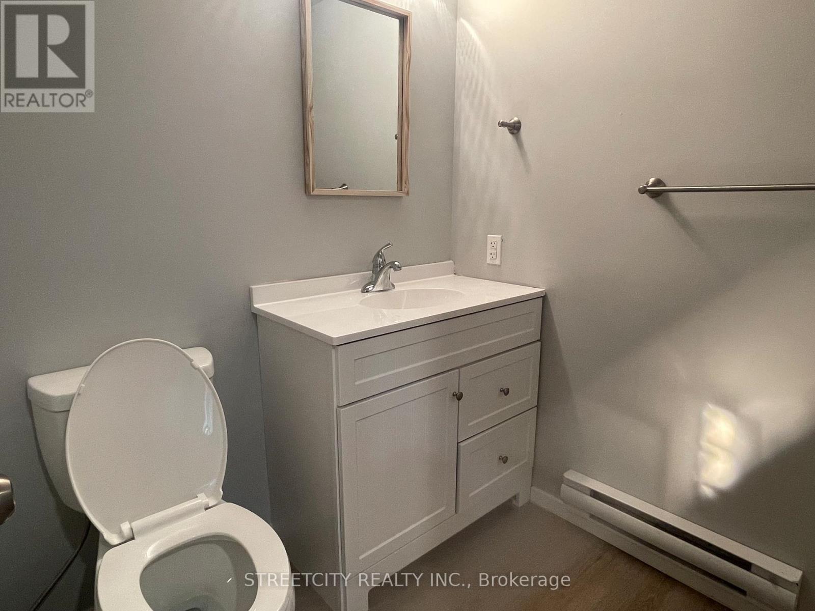 360 Princess Avenue, London East, Ontario  N6B 2A8 - Photo 31 - X12473322