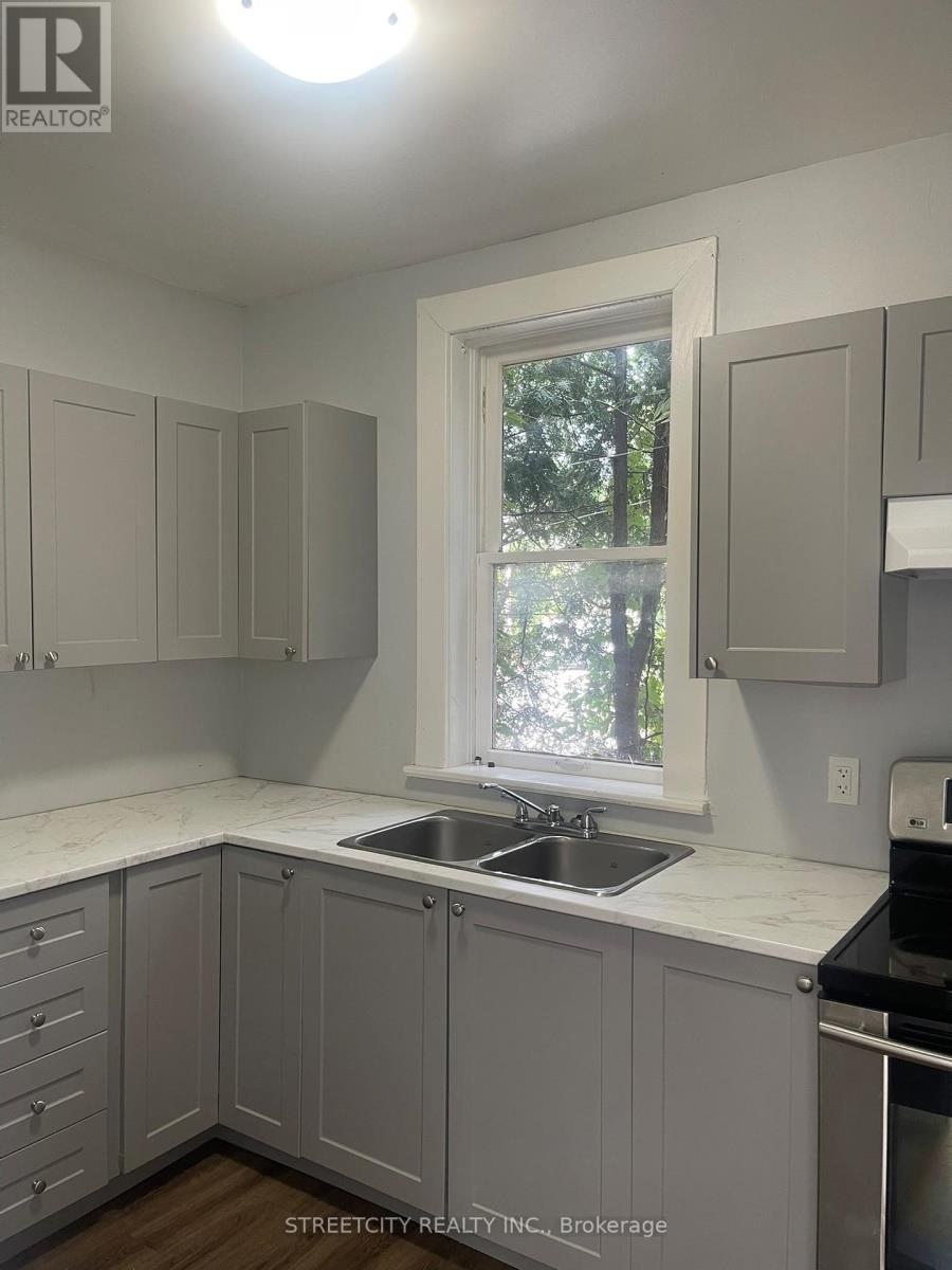 360 Princess Avenue, London East, Ontario  N6B 2A8 - Photo 6 - X12473322