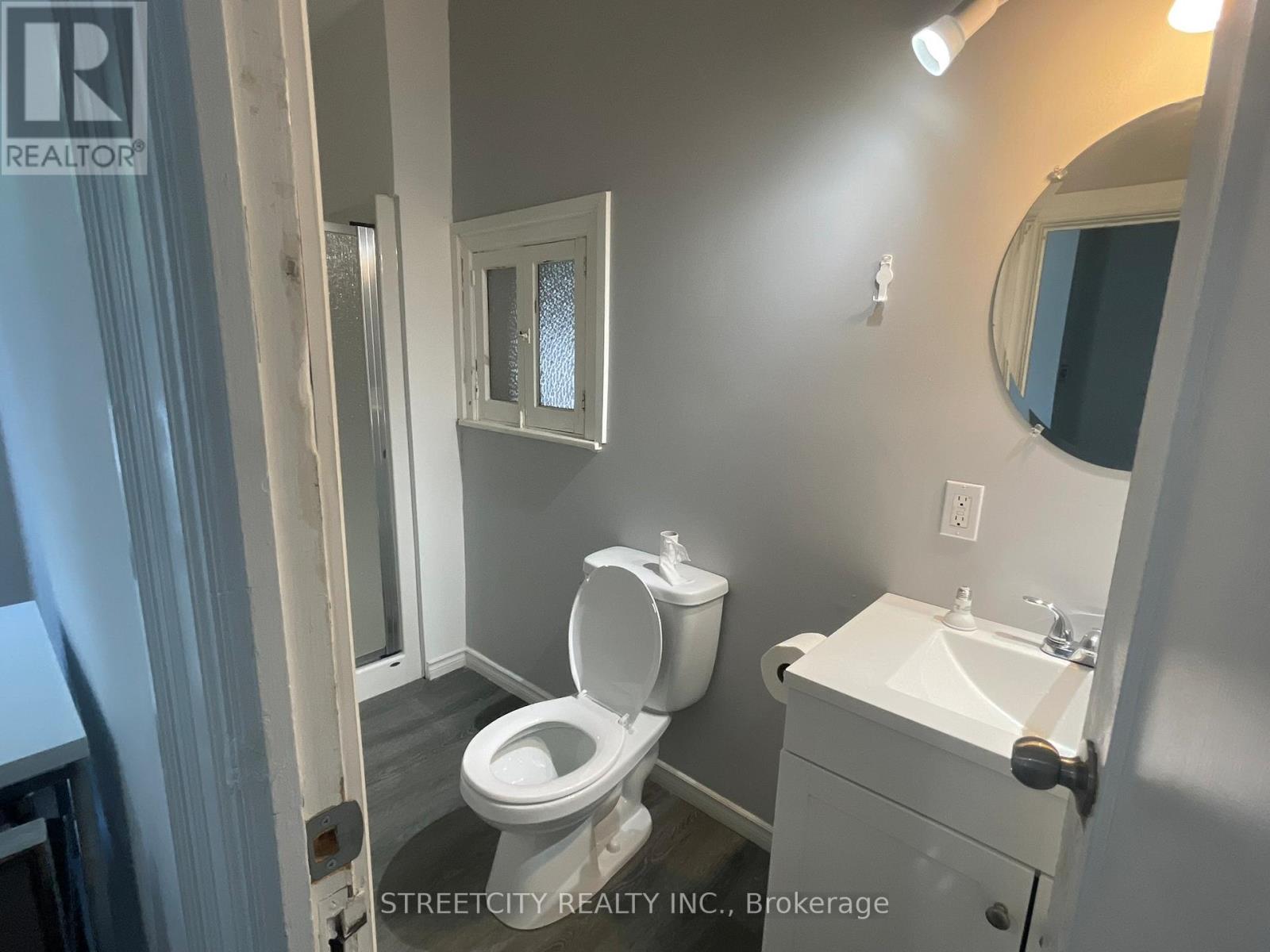 360 Princess Avenue, London East, Ontario  N6B 2A8 - Photo 7 - X12473322