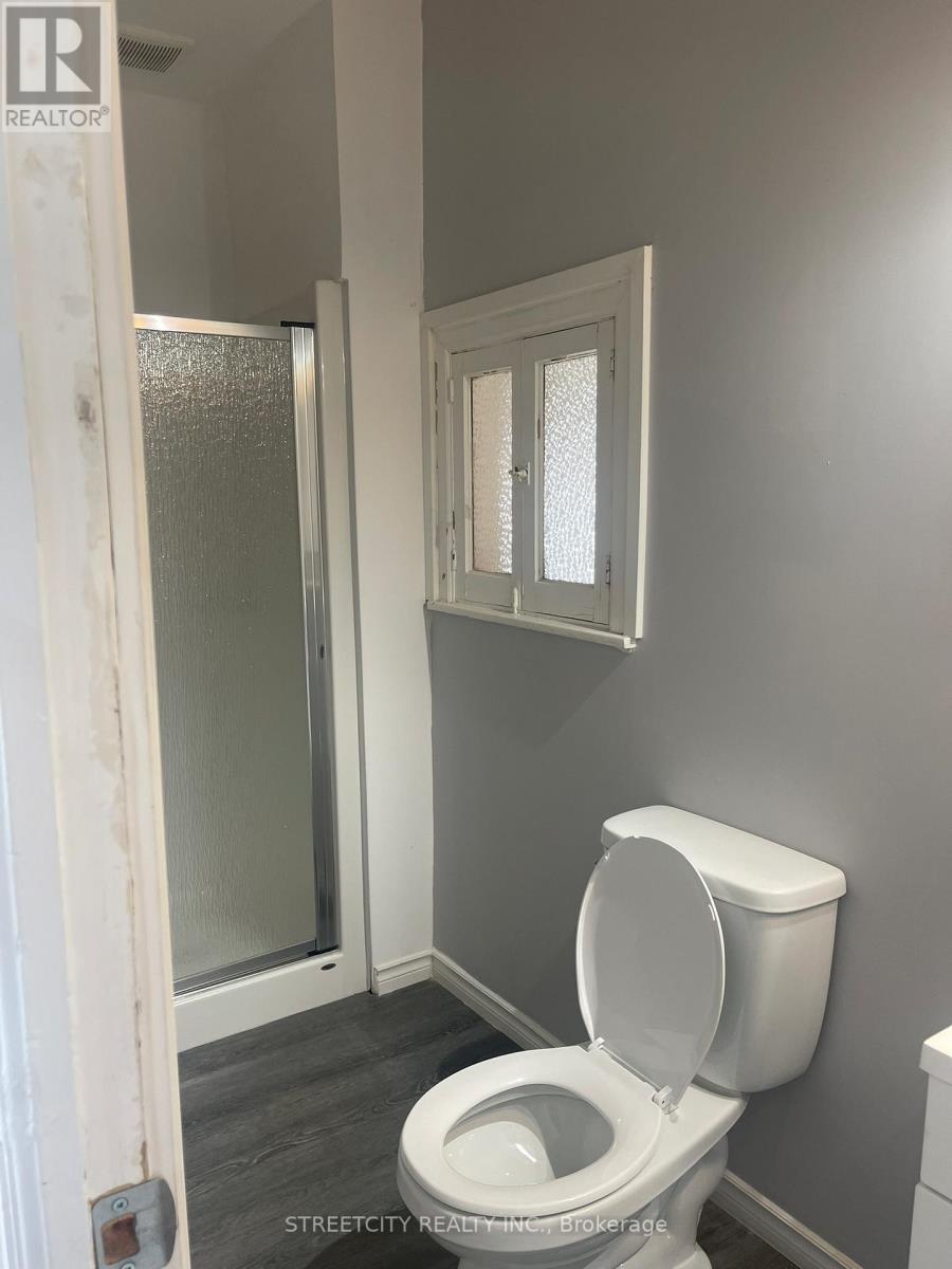 360 Princess Avenue, London East, Ontario  N6B 2A8 - Photo 9 - X12473322