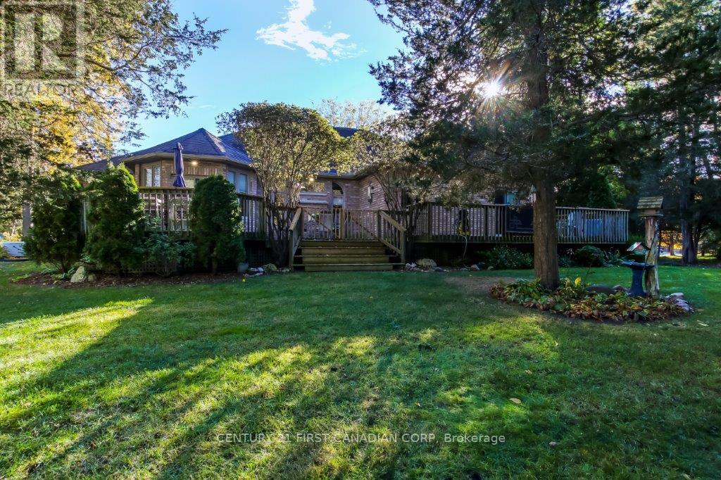 10145 Merrywood Drive, Lambton Shores, Ontario  N0M 1T0 - Photo 40 - X12473337