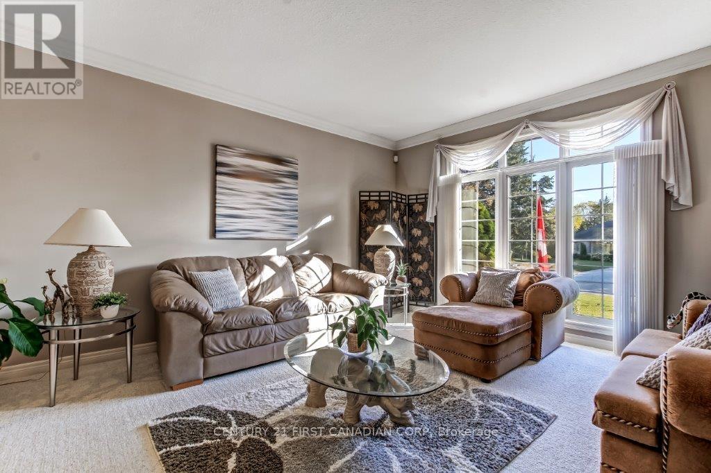 10145 Merrywood Drive, Lambton Shores, Ontario  N0M 1T0 - Photo 8 - X12473337