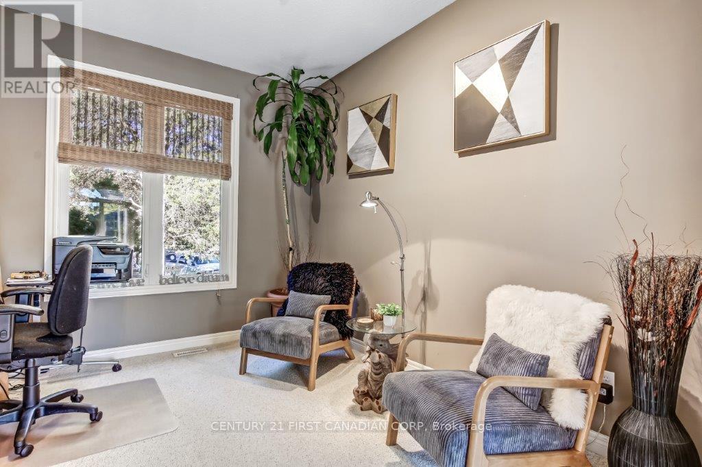 10145 Merrywood Drive, Lambton Shores, Ontario  N0M 1T0 - Photo 9 - X12473337