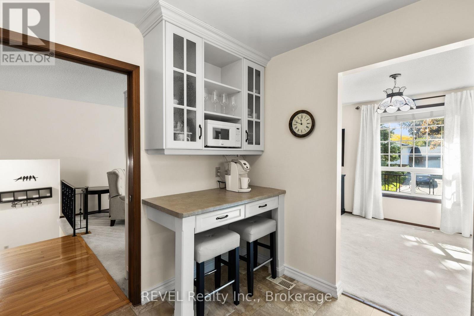 6 Lakebreeze Crescent, St. Catharines, Ontario  L2M 7C4 - Photo 10 - X12473267
