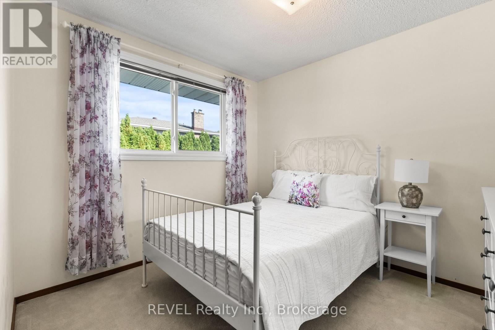 6 Lakebreeze Crescent, St. Catharines, Ontario  L2M 7C4 - Photo 16 - X12473267