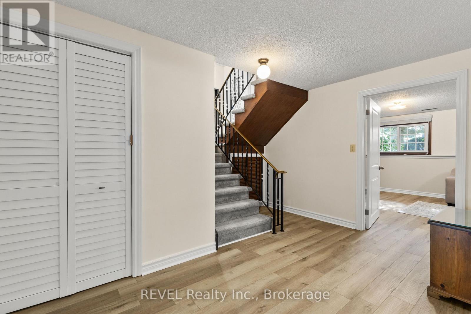 6 Lakebreeze Crescent, St. Catharines, Ontario  L2M 7C4 - Photo 18 - X12473267