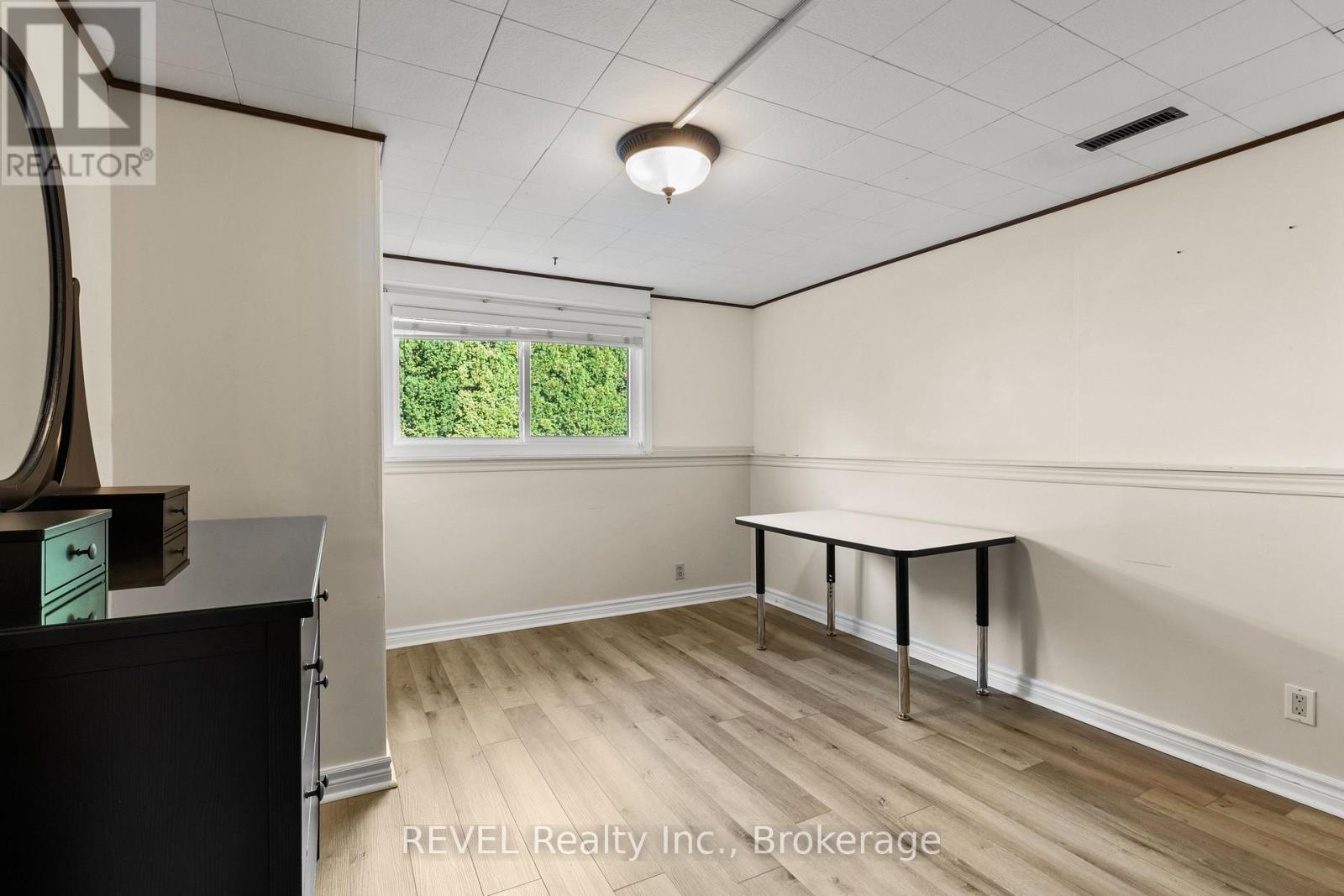 6 Lakebreeze Crescent, St. Catharines, Ontario  L2M 7C4 - Photo 19 - X12473267