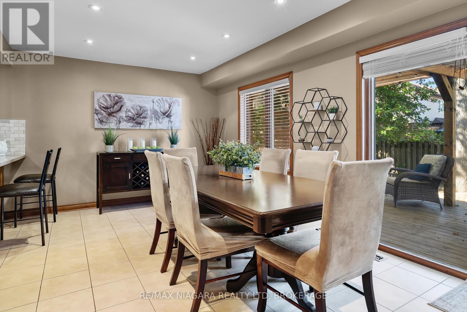 7297 Green Boughs Road, Niagara Falls, Ontario  L2J 3Y8 - Photo 15 - X12473332