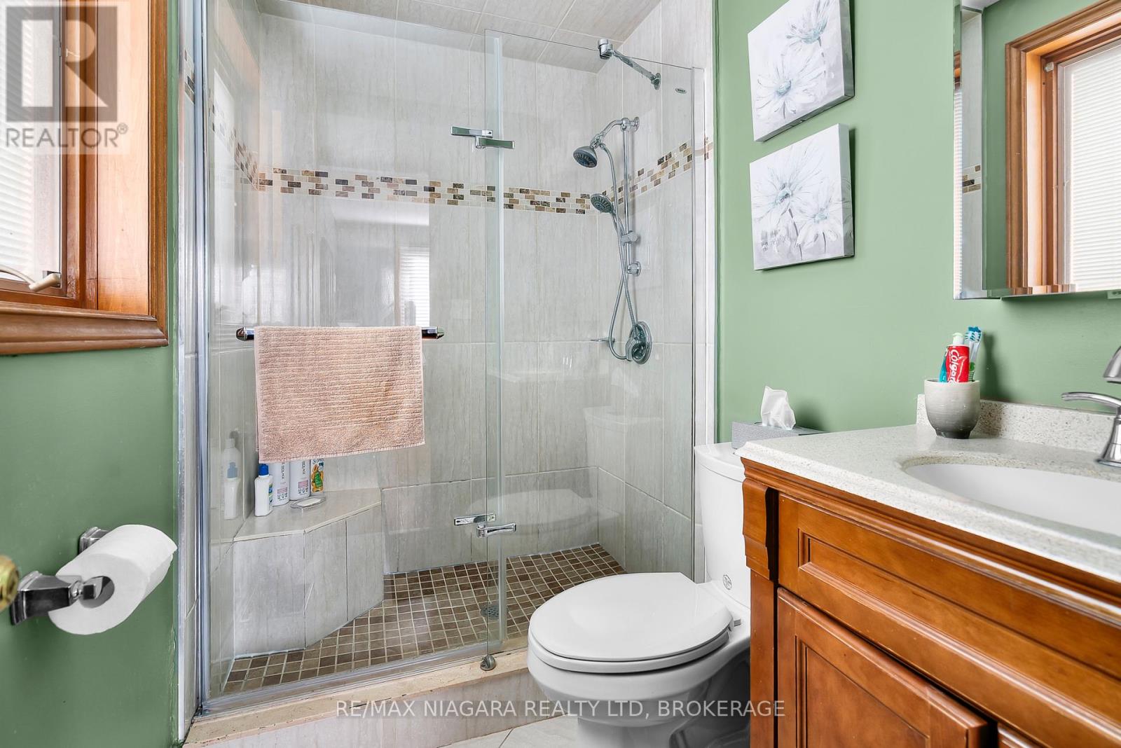 7297 Green Boughs Road, Niagara Falls, Ontario  L2J 3Y8 - Photo 22 - X12473332
