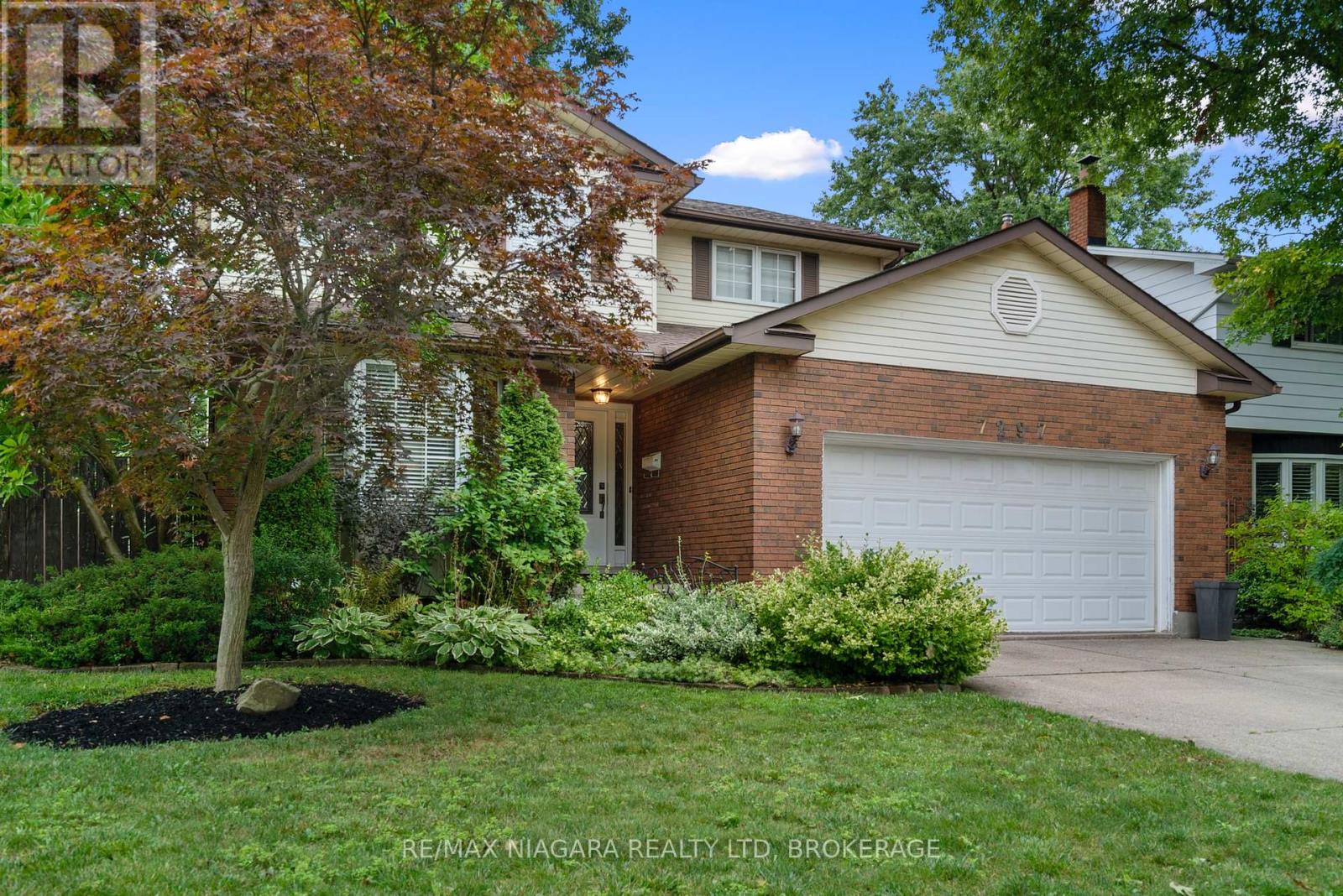 7297 Green Boughs Road, Niagara Falls, Ontario  L2J 3Y8 - Photo 3 - X12473332