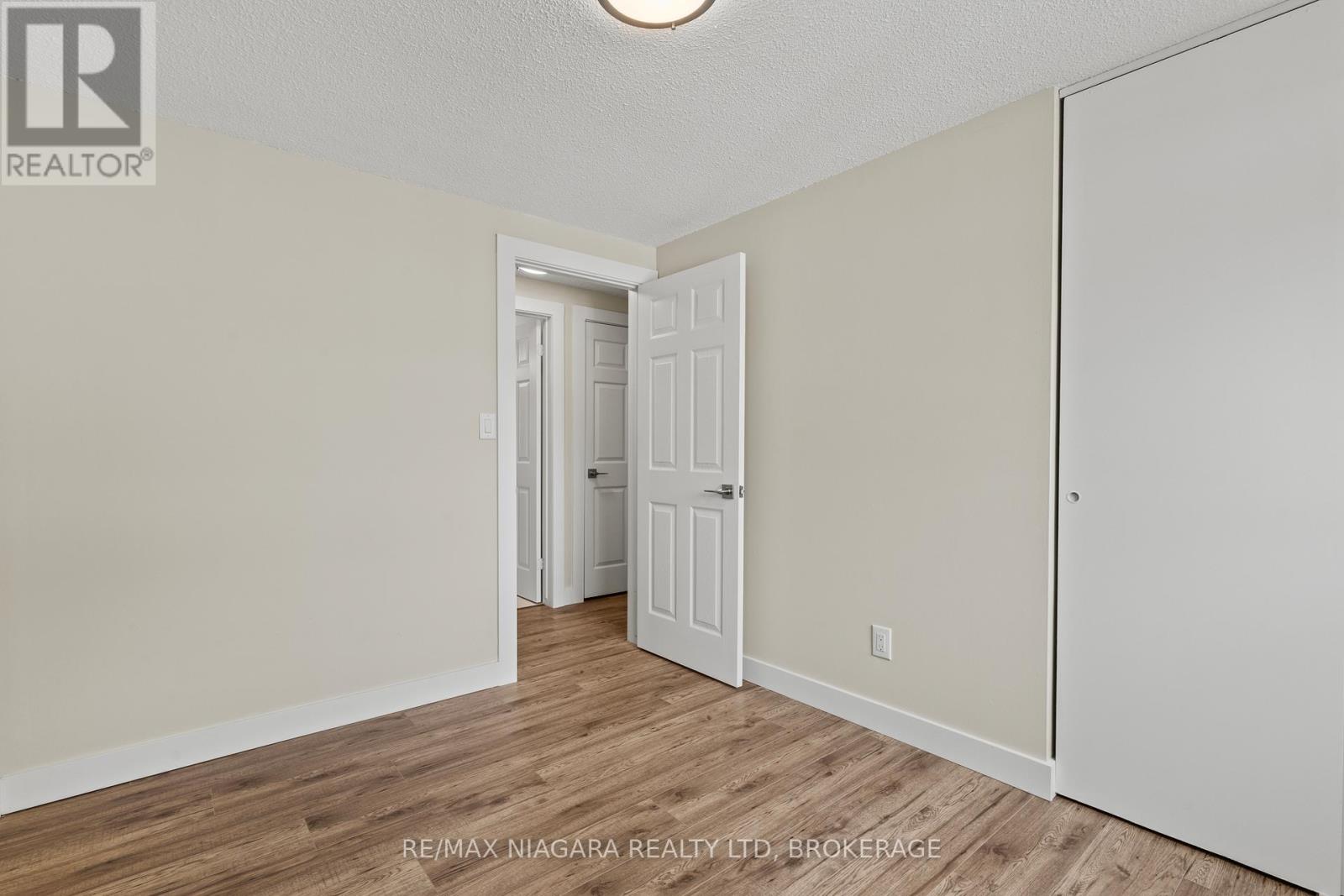 35 Lafayette Drive, St. Catharines, Ontario  L2N 6C1 - Photo 15 - X12473386