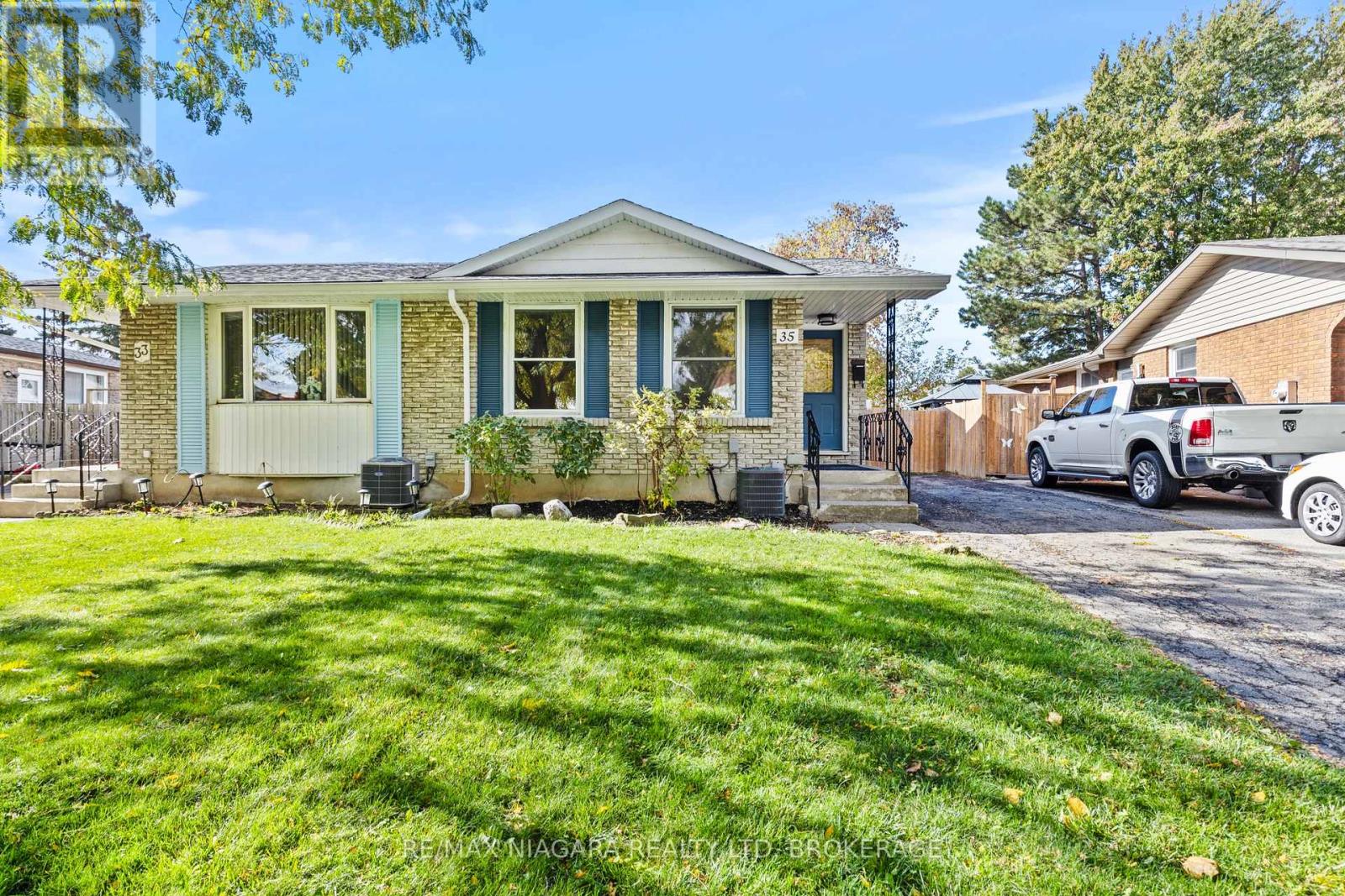 35 Lafayette Drive, St. Catharines, Ontario  L2N 6C1 - Photo 2 - X12473386
