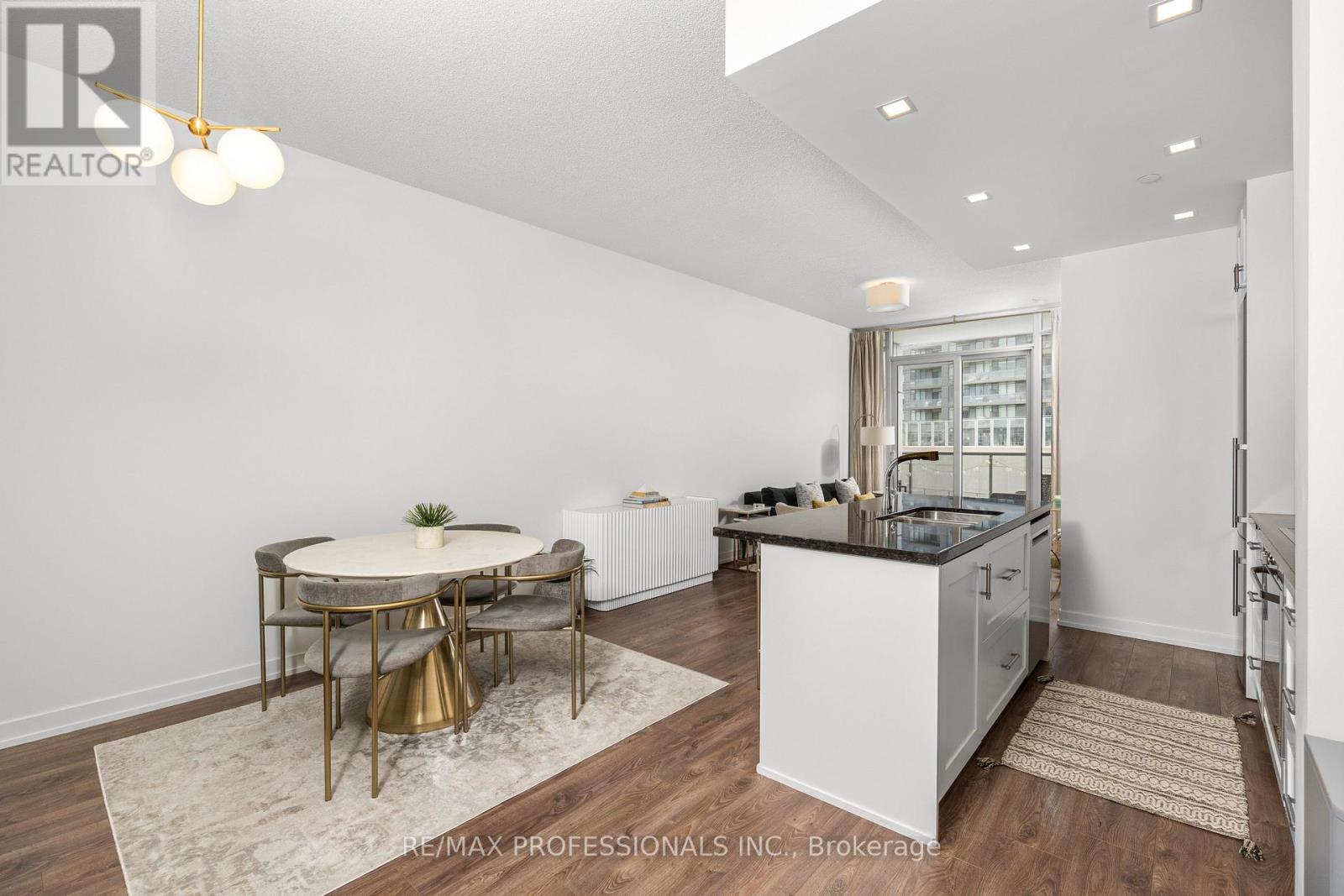 206 - 88 Park Lawn Road, Toronto, Ontario  M8Y 0B5 - Photo 6 - W12473172