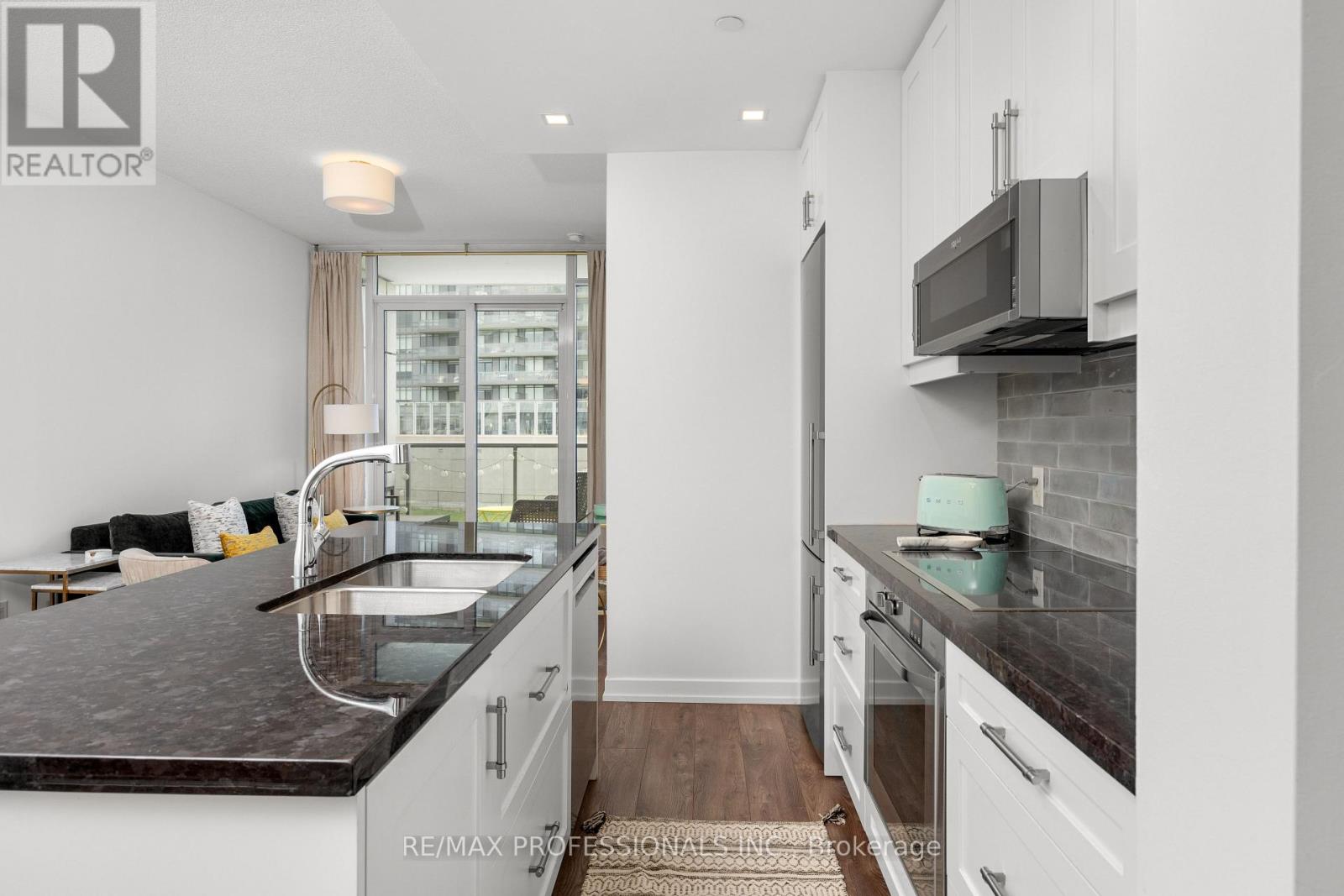 206 - 88 Park Lawn Road, Toronto, Ontario  M8Y 0B5 - Photo 8 - W12473172