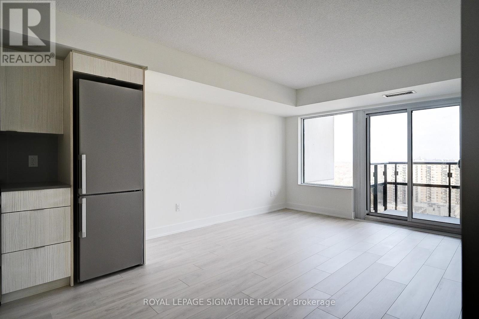 1907 - 10 Eva Road, Toronto, Ontario  M9C 0B3 - Photo 4 - W12473176