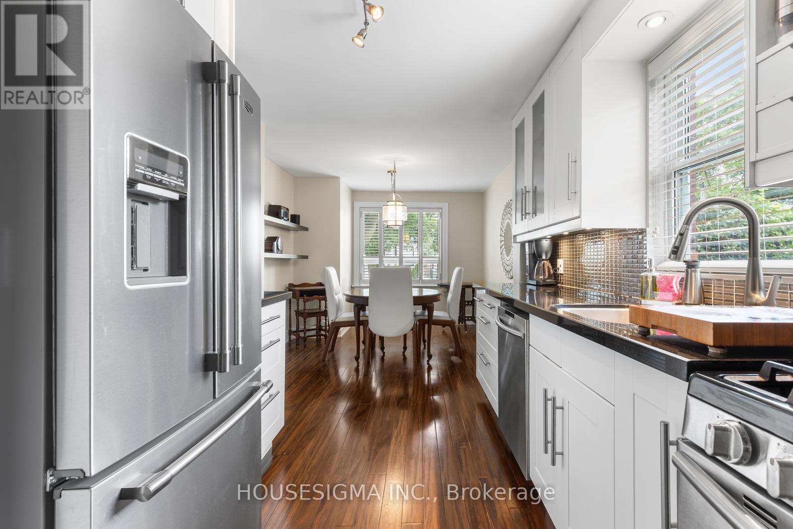 129 Edgecroft Road, Toronto, Ontario  M8Z 2C2 - Photo 12 - W12473181