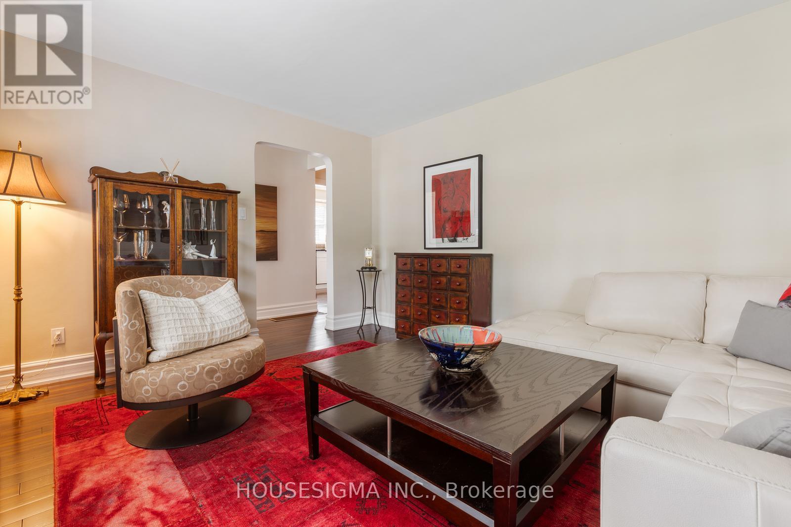 129 Edgecroft Road, Toronto, Ontario  M8Z 2C2 - Photo 8 - W12473181