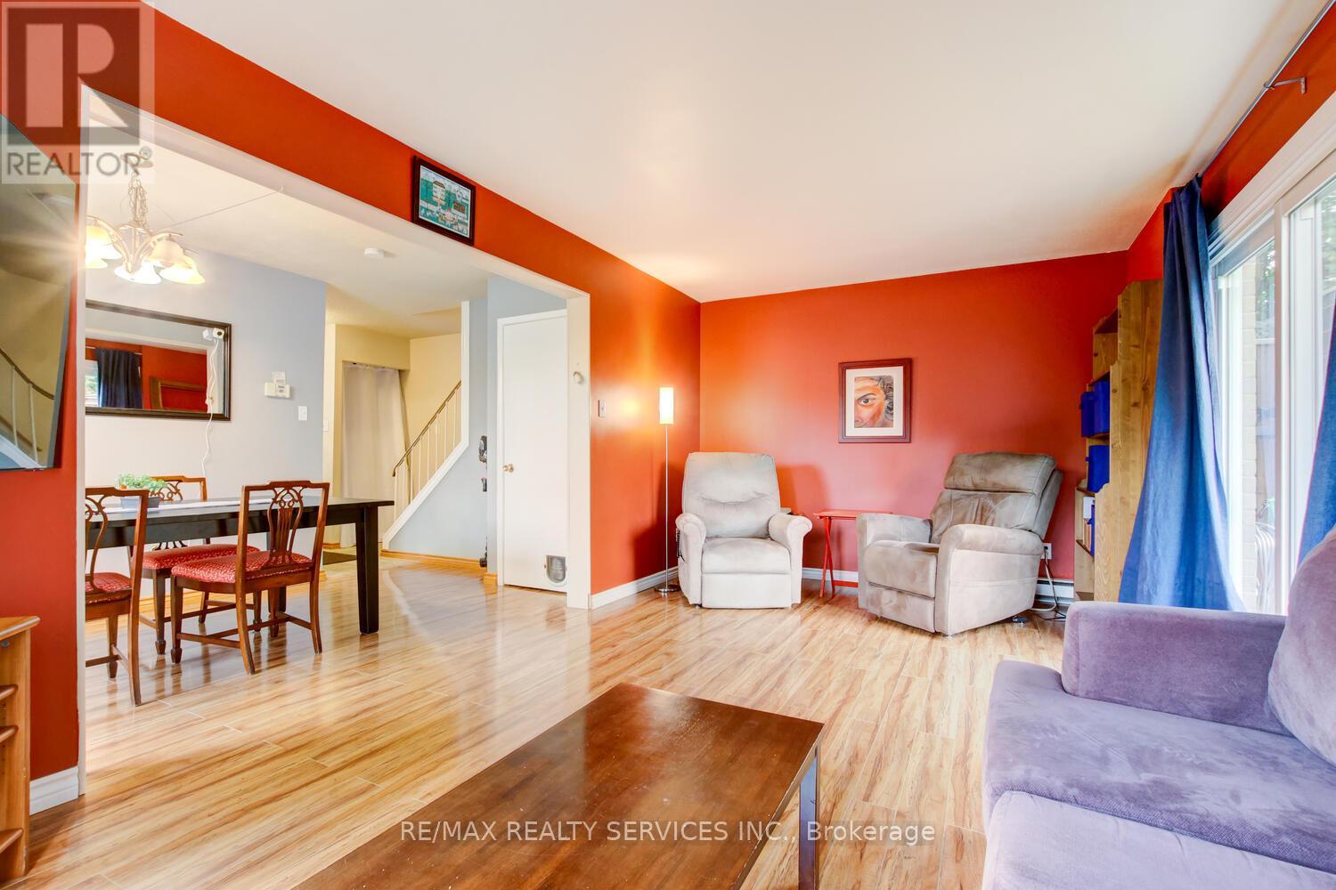 7 Hamlet Court, Brampton, Ontario  L6S 1X5 - Photo 15 - W12473186