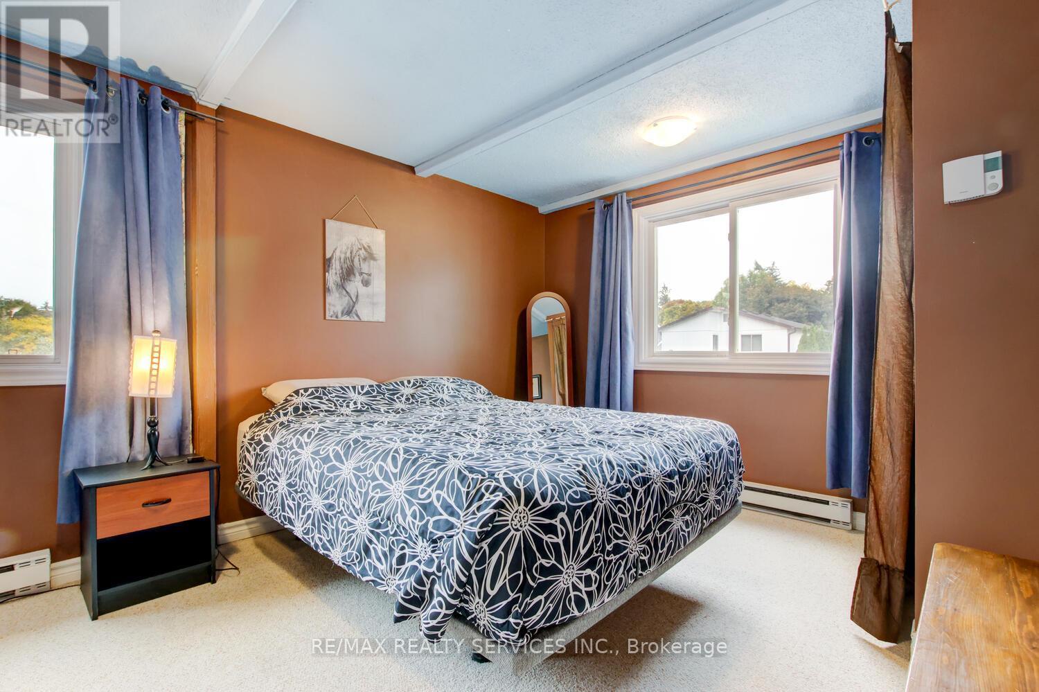 7 Hamlet Court, Brampton, Ontario  L6S 1X5 - Photo 20 - W12473186