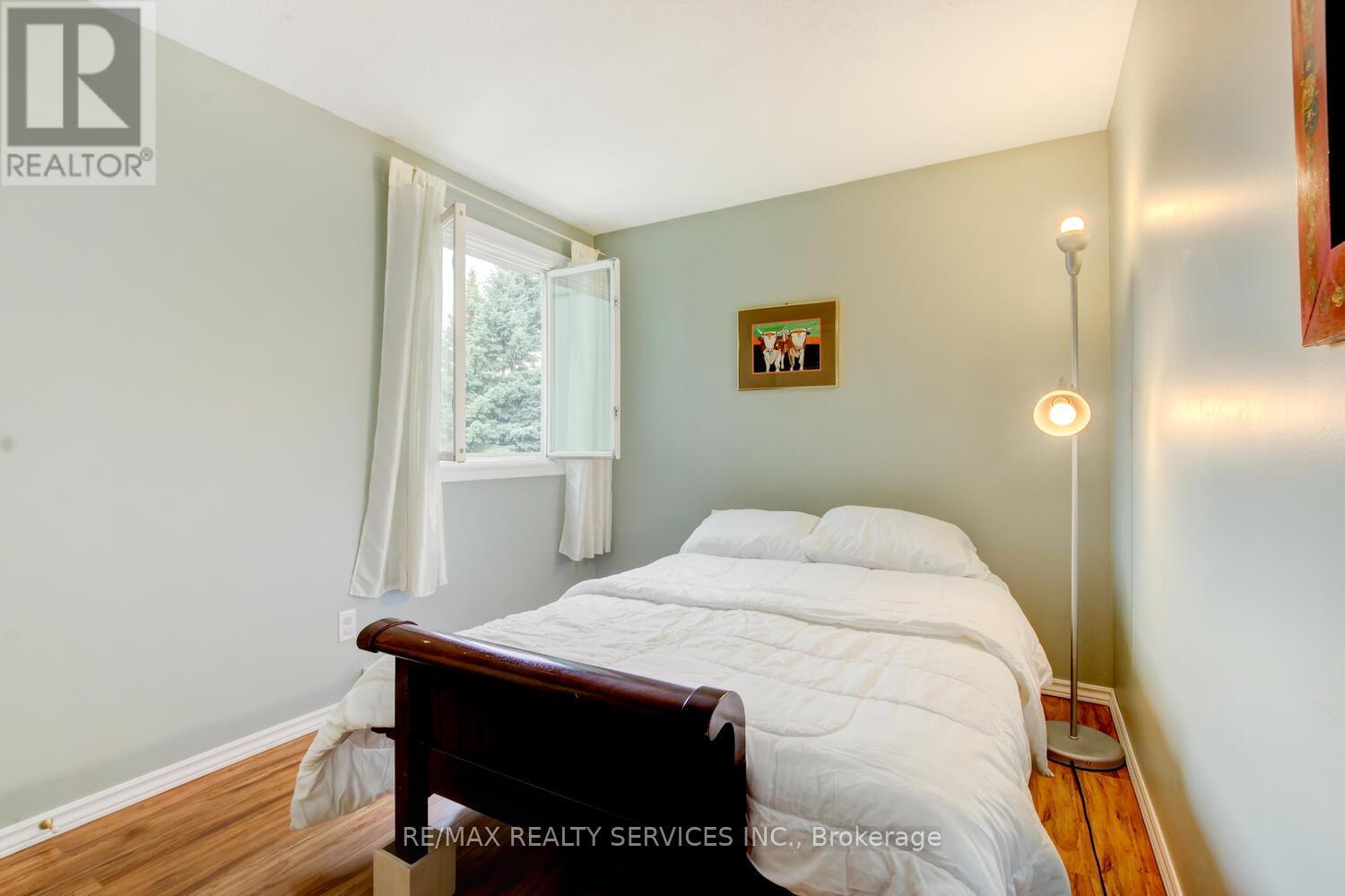 7 Hamlet Court, Brampton, Ontario  L6S 1X5 - Photo 23 - W12473186