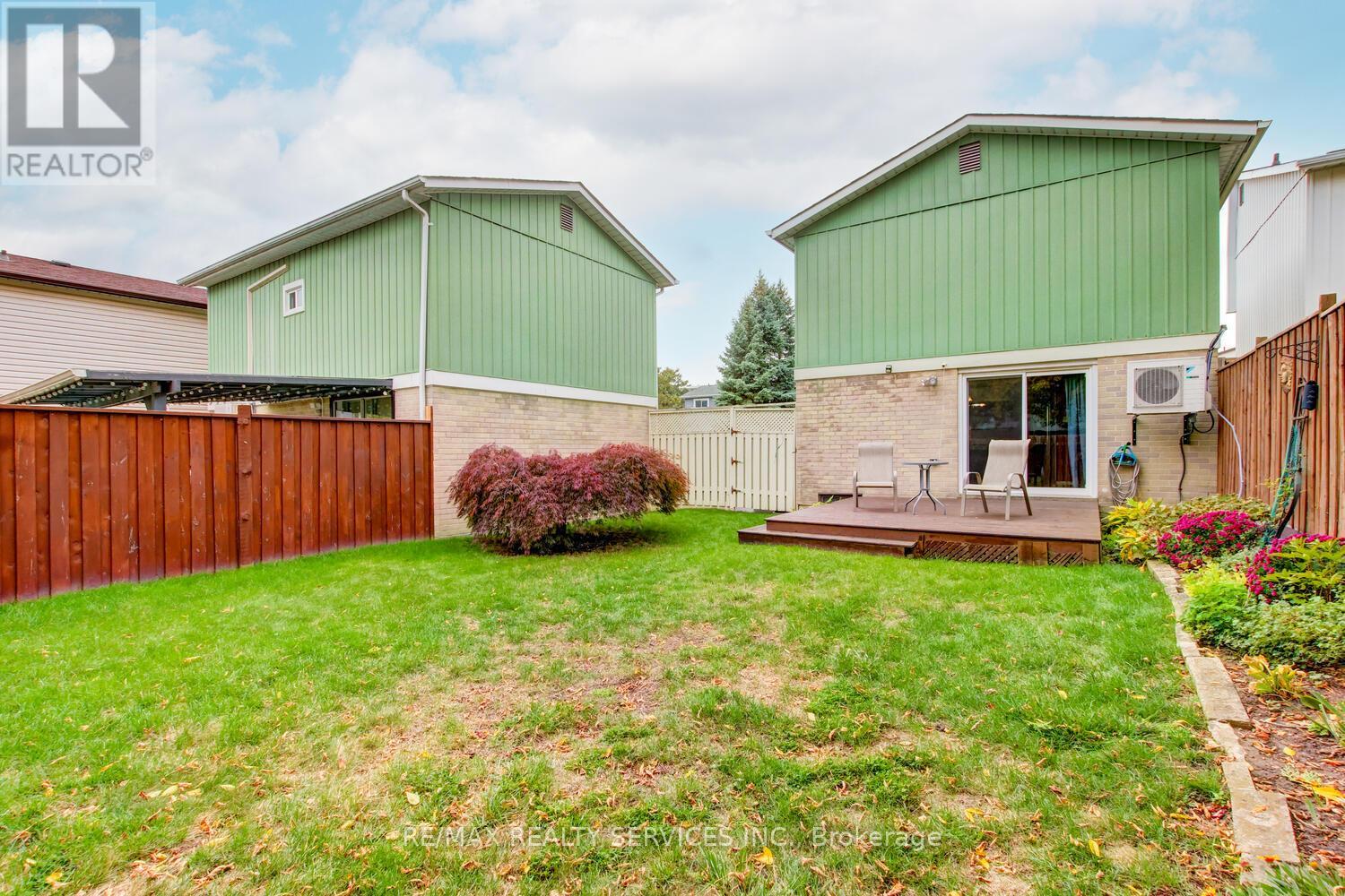 7 Hamlet Court, Brampton, Ontario  L6S 1X5 - Photo 34 - W12473186