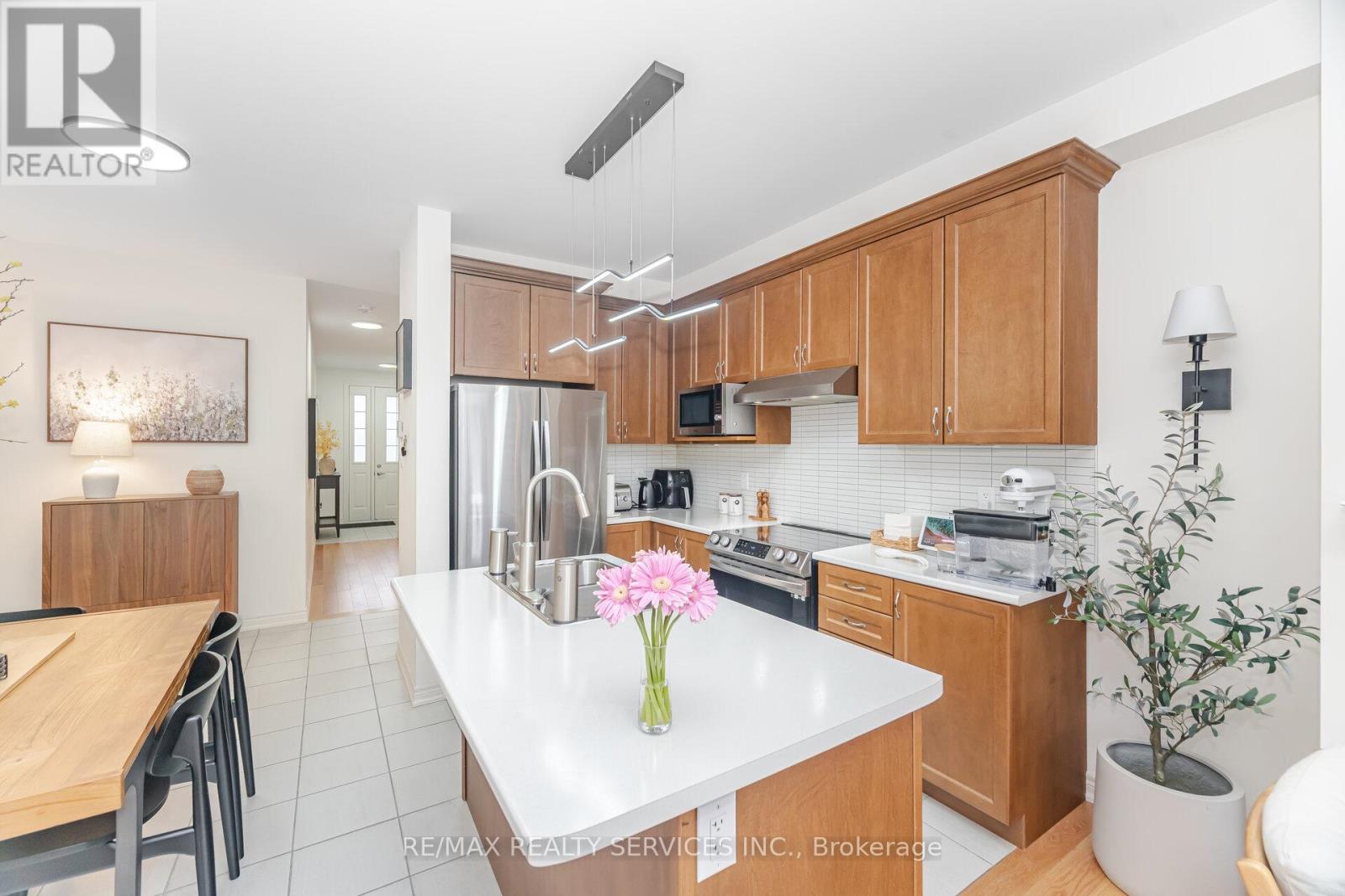 29 Benhurst Crescent, Brampton, Ontario  L7A 5A2 - Photo 10 - W12473215