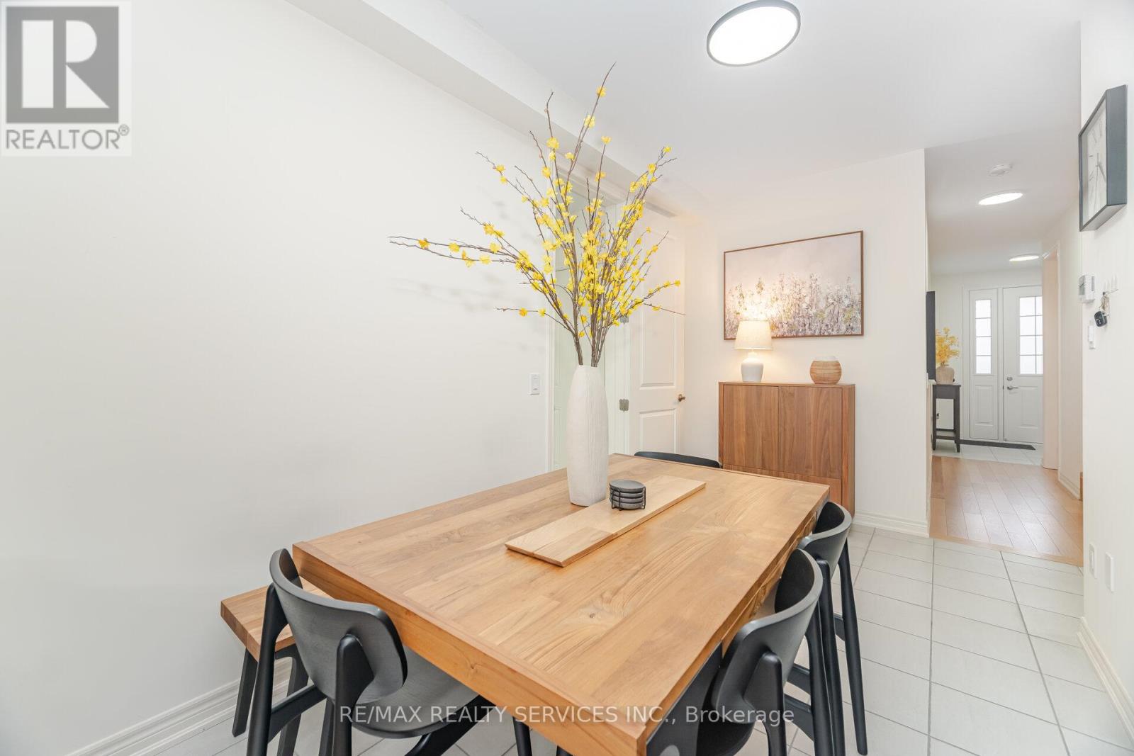 29 Benhurst Crescent, Brampton, Ontario  L7A 5A2 - Photo 14 - W12473215