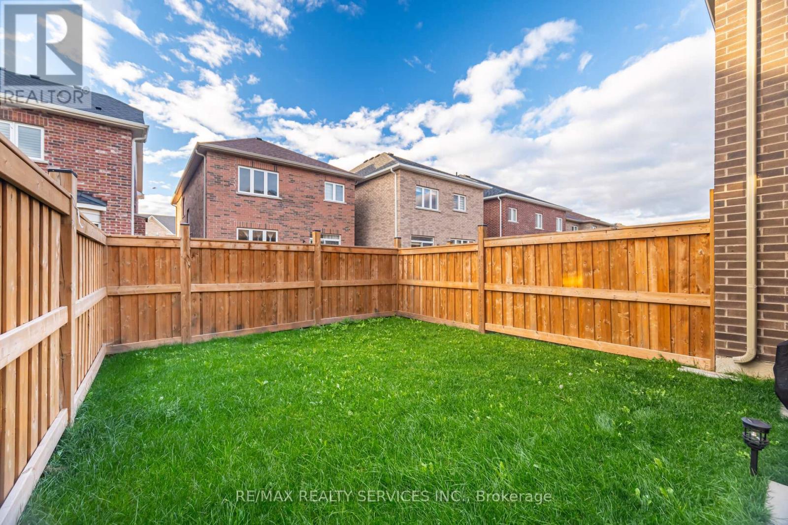29 Benhurst Crescent, Brampton, Ontario  L7A 5A2 - Photo 36 - W12473215