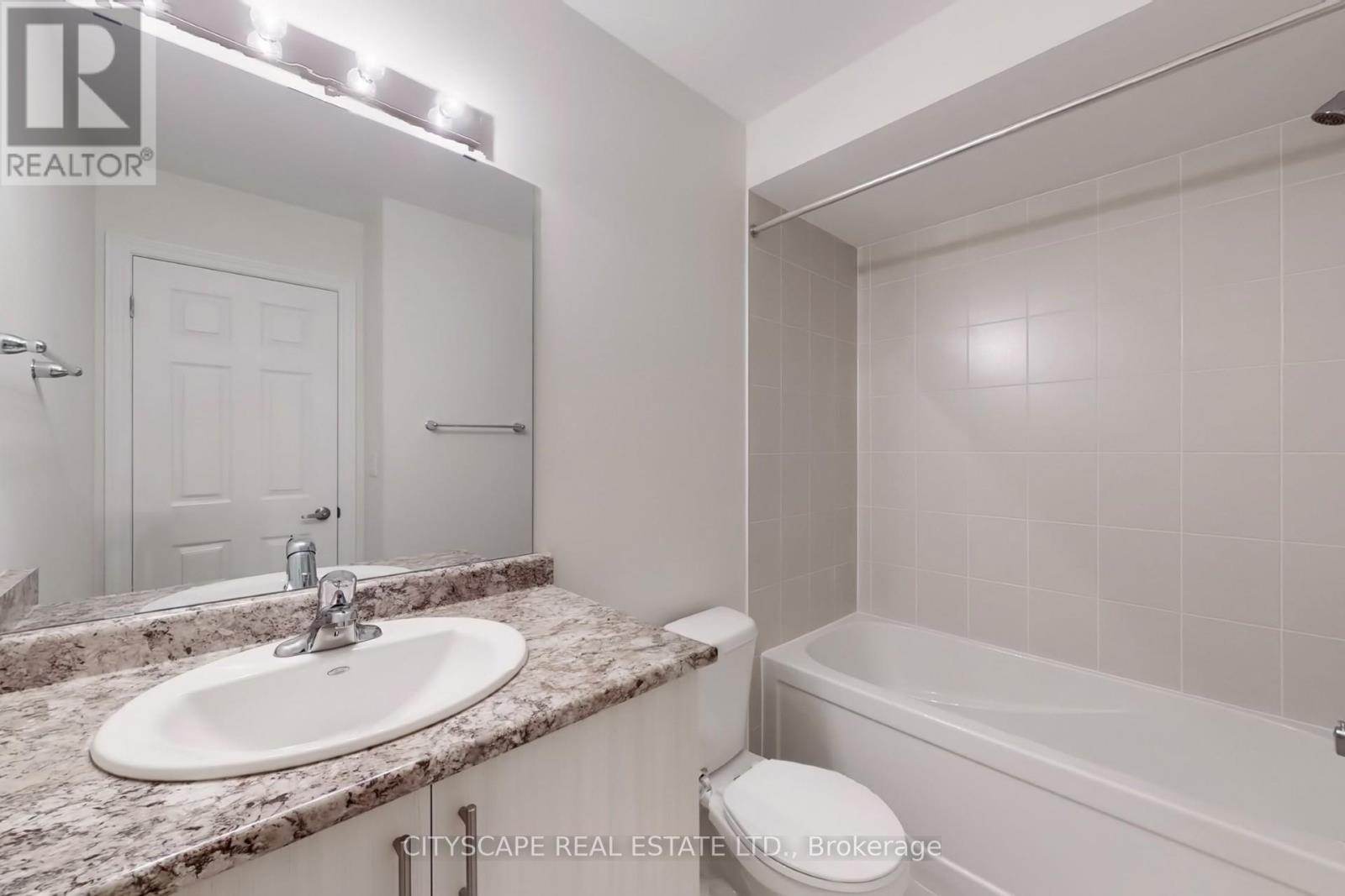 6 Marvin Avenue, Oakville, Ontario  L6H 0Z8 - Photo 23 - W12473216