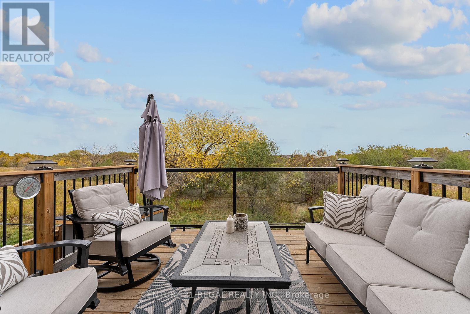 43 Valleyscape Trail, Caledon, Ontario  L7C 3Z2 - Photo 11 - W12473219