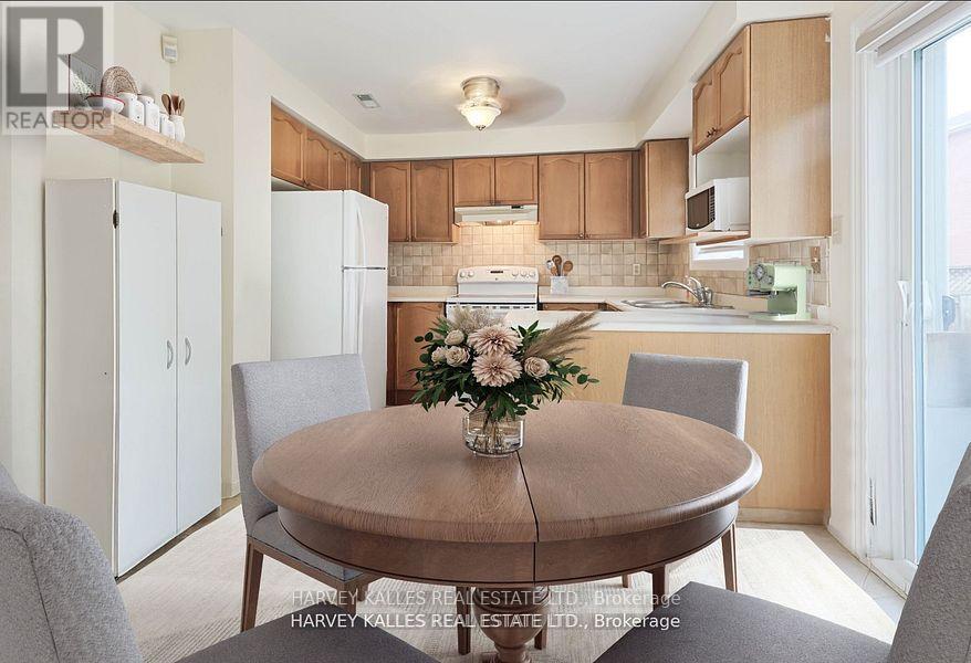 5108 Heatherleigh Avenue, Mississauga, Ontario  L5V 1M7 - Photo 14 - W12473221