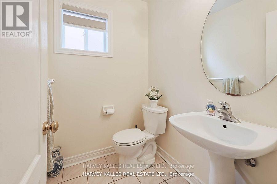 5108 Heatherleigh Avenue, Mississauga, Ontario  L5V 1M7 - Photo 18 - W12473221