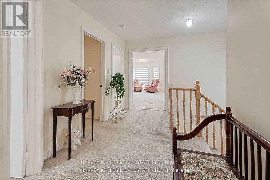 5108 Heatherleigh Avenue, Mississauga, Ontario  L5V 1M7 - Photo 22 - W12473221