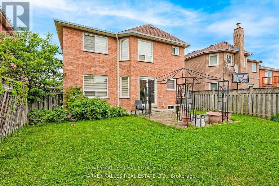 5108 Heatherleigh Avenue, Mississauga, Ontario  L5V 1M7 - Photo 34 - W12473221