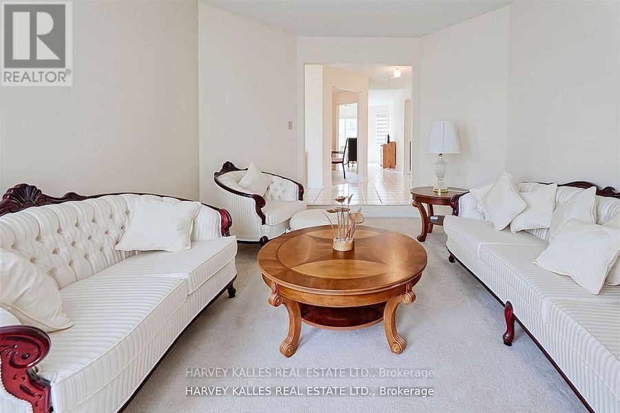 5108 Heatherleigh Avenue, Mississauga, Ontario  L5V 1M7 - Photo 7 - W12473221