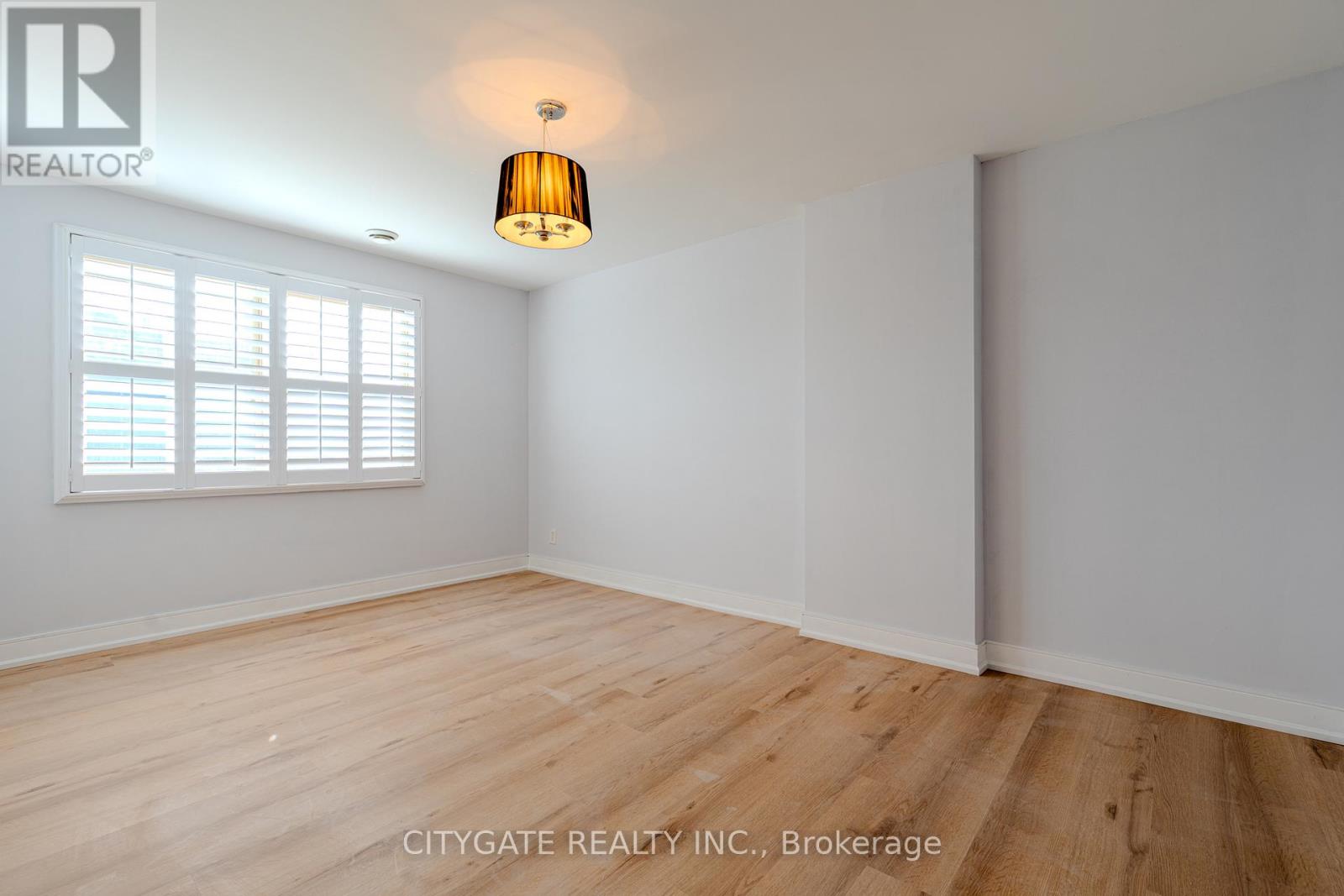 2 - 209 Homewood Avenue, Hamilton, Ontario  L8P 2M6 - Photo 11 - X12473165