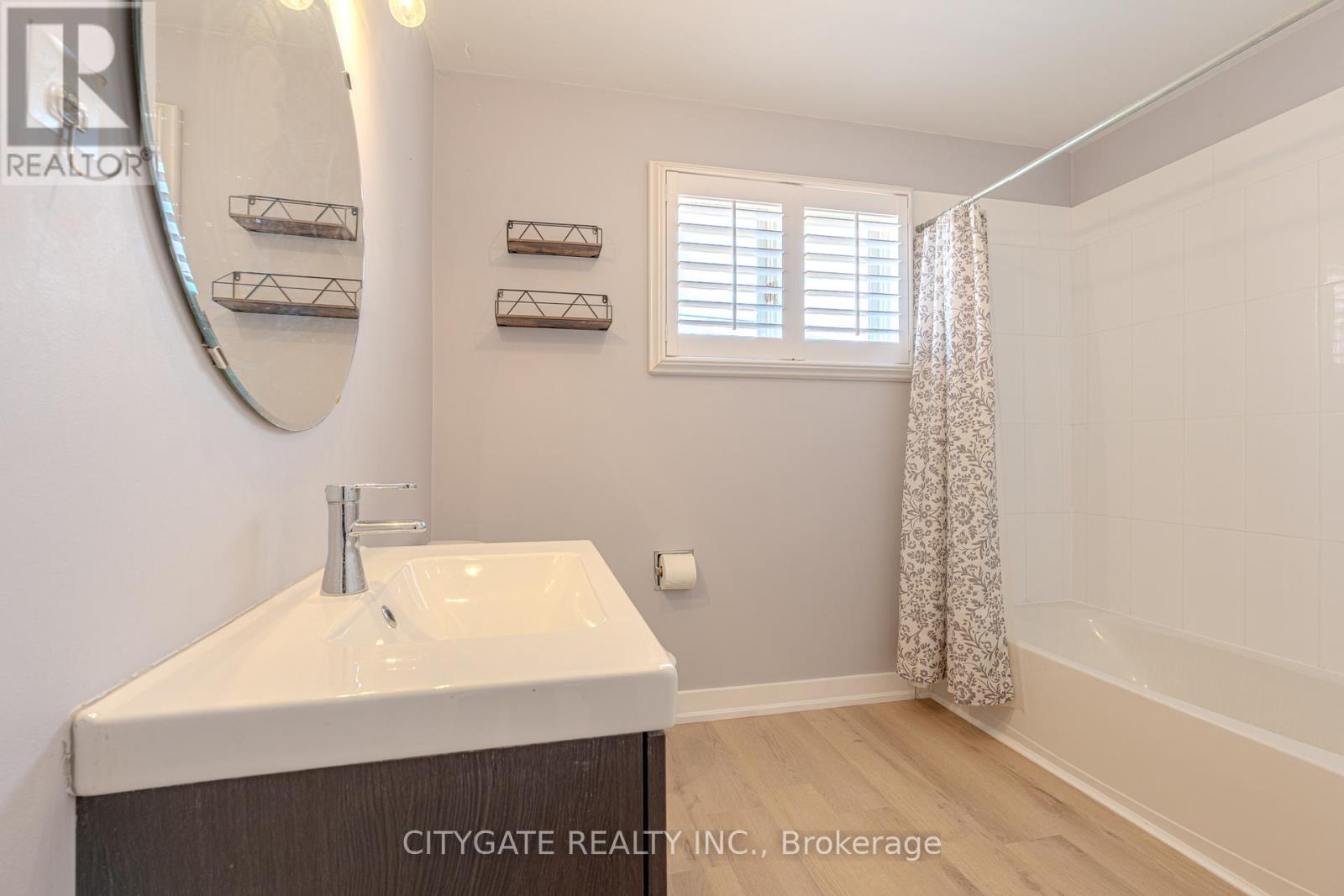 2 - 209 Homewood Avenue, Hamilton, Ontario  L8P 2M6 - Photo 17 - X12473165