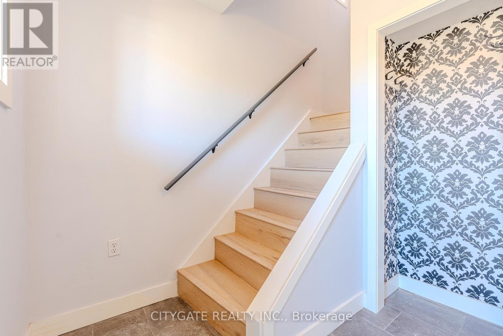 2 - 209 Homewood Avenue, Hamilton, Ontario  L8P 2M6 - Photo 20 - X12473165