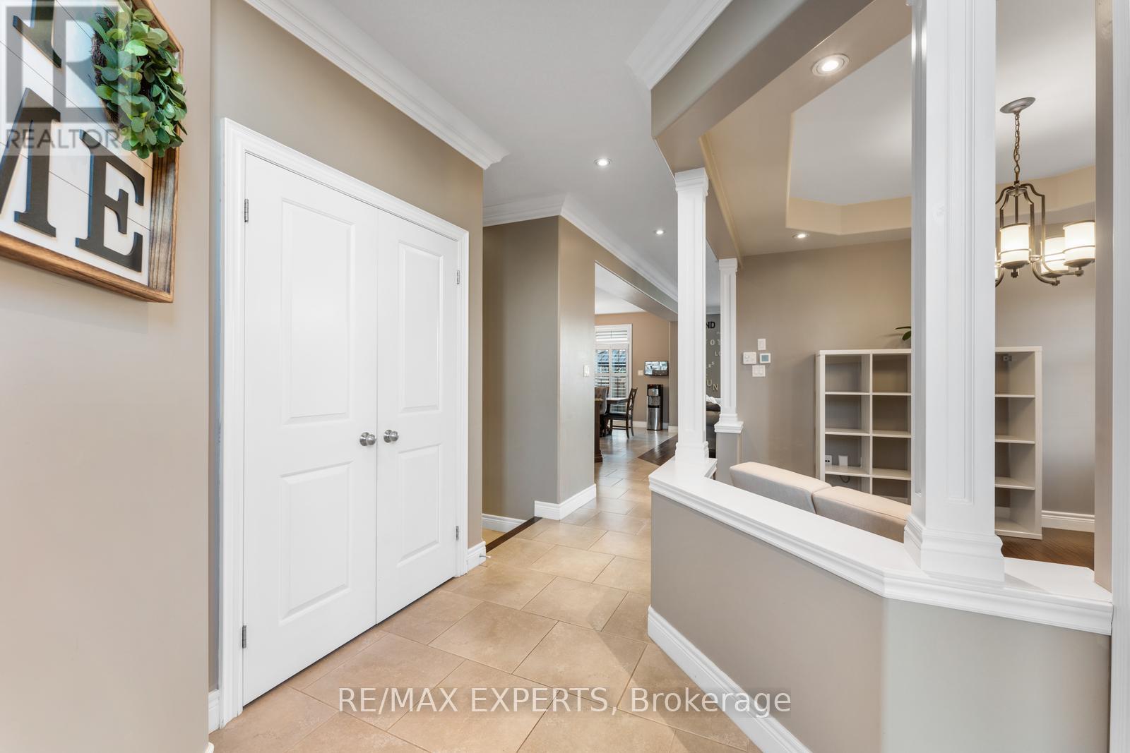 154 Davinci Boulevard, Hamilton, Ontario  L9B 0G6 - Photo 11 - X12473197